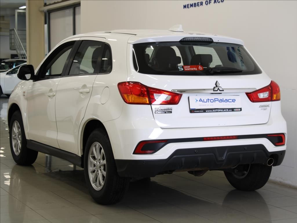 Mitsubishi ASX, 1,6 Mivec 86kW 1.maj.ČR 88tkm. - fotka 3