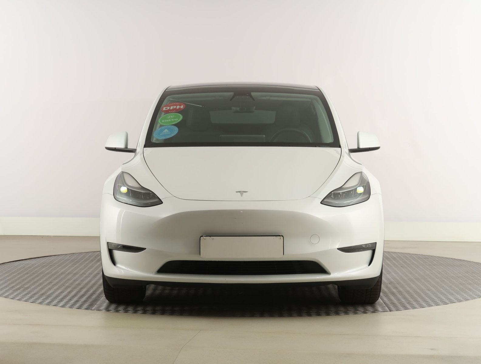 Tesla Model Y, Long Range AWD 79kWh, SoH 93% - fotka 2