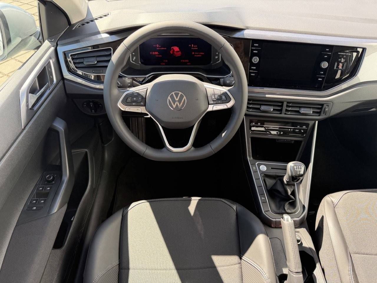 Volkswagen Taigo, Love 6G 1,0TSI - fotka 6