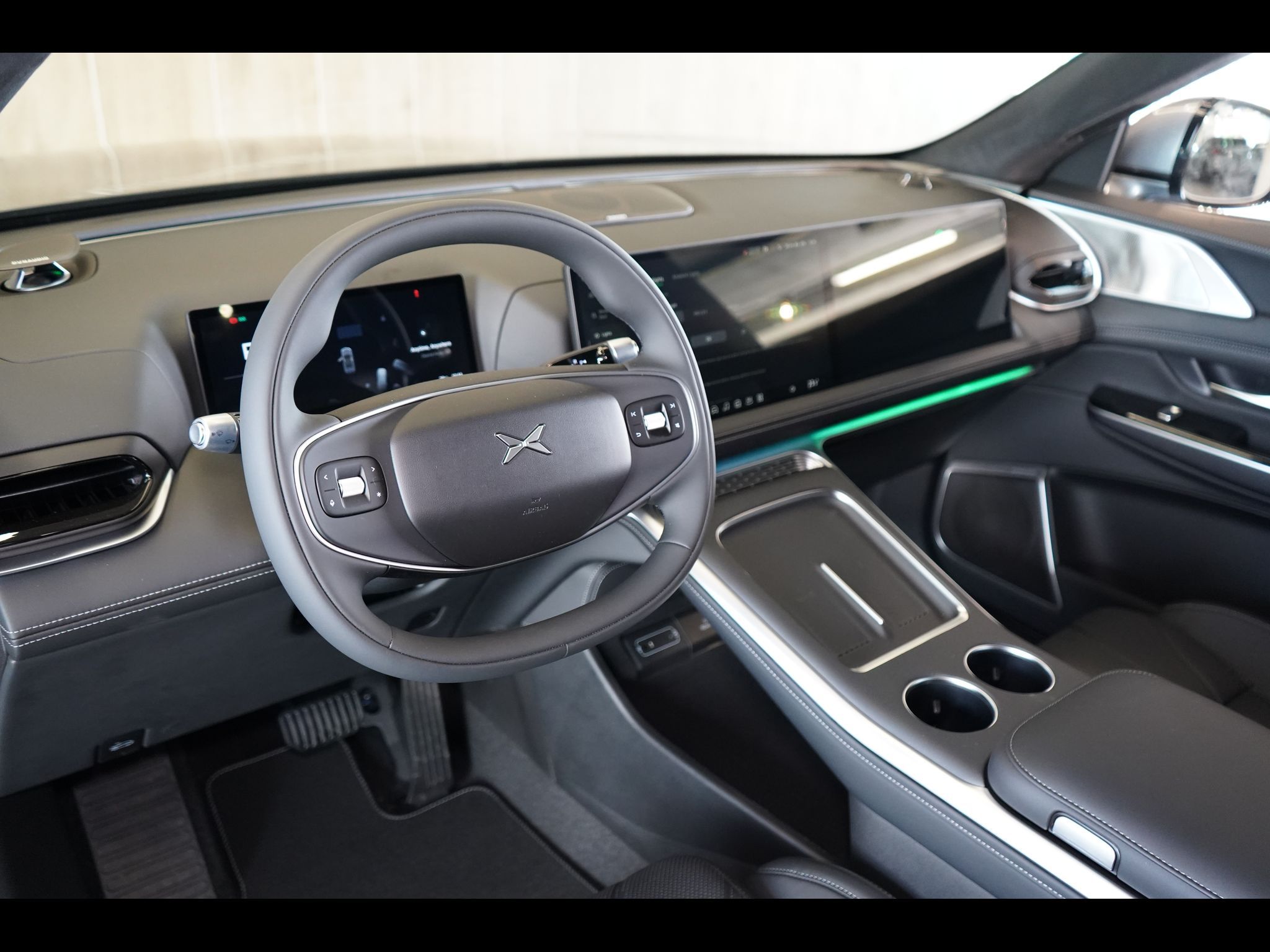 XPENG G9, AWD Performance - fotka 3