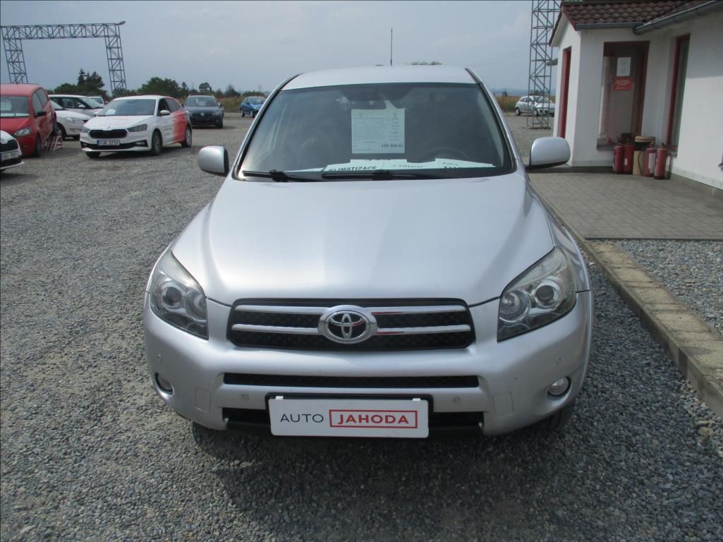 Toyota Rav4, 2,2 D, 4x4, aut klima,kamera, - fotka 2