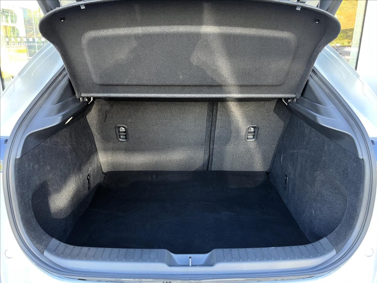Mazda CX-30, 2,5 140ps 6MT FWD Centre-Line - fotka 5