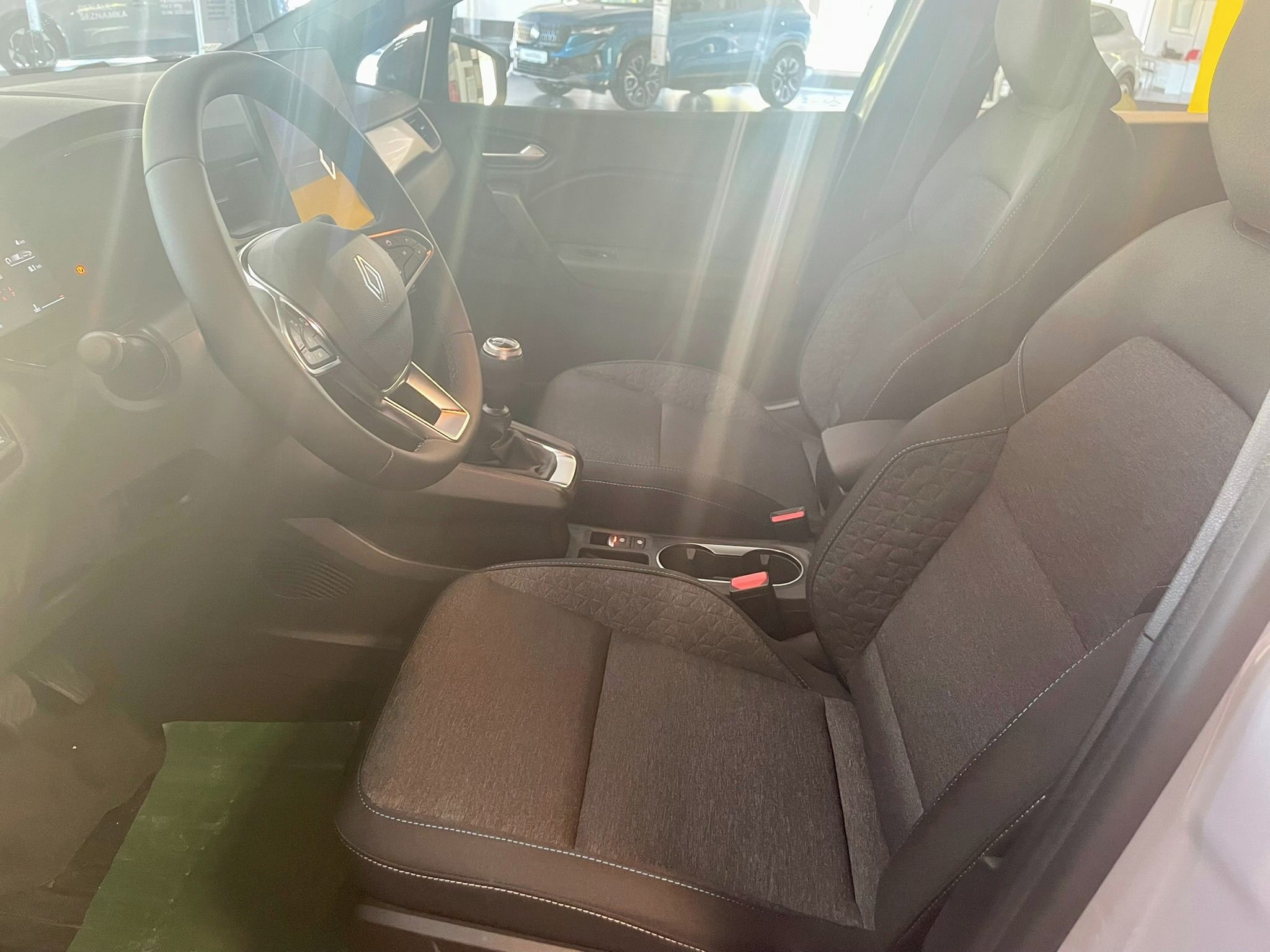 Renault Symbioz, Evolution mild hybrid 140 - fotka 6
