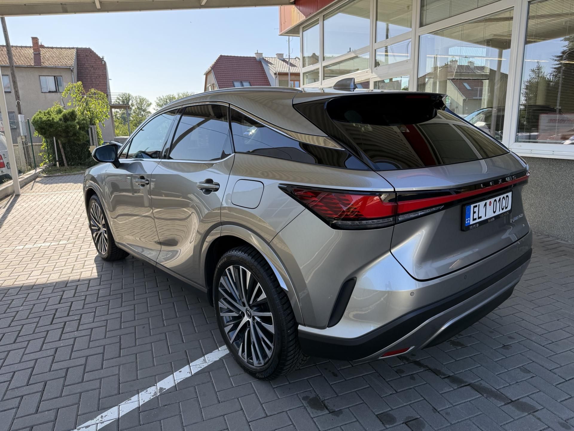 Lexus RX 450h+, Executive Plus - fotka 6