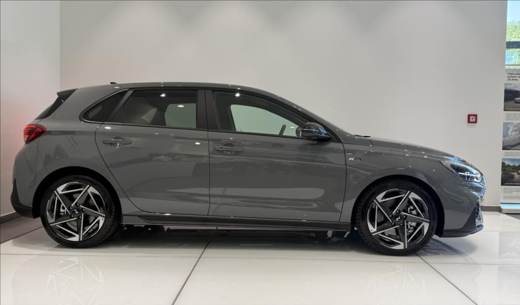 Hyundai i30, 1,6 T DCT  HB Go Czech N Line - fotka 3