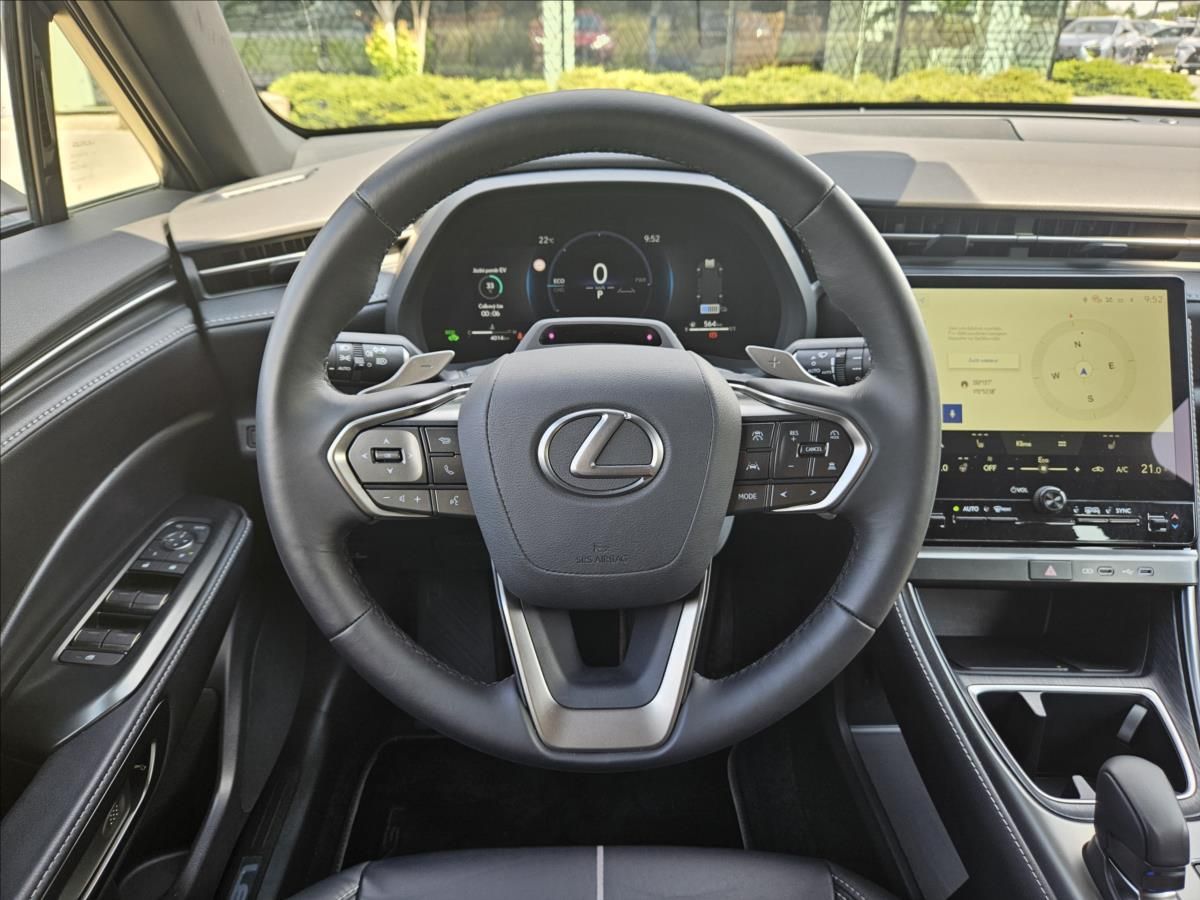 Lexus LBX, 1,5 Relax Tech - fotka 6