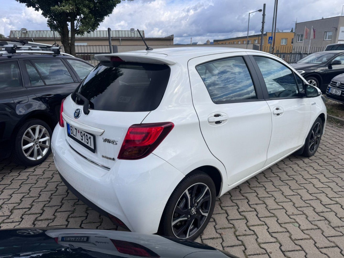 Toyota Yaris, HYBRID 1,5 54 KW STK AUTOMAT - fotka 5
