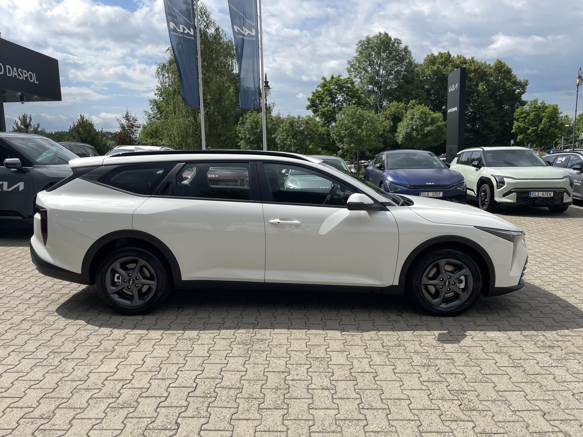 Kia K4, 1.6T-GDi 7DCT SPIN 110Kw - fotka 2