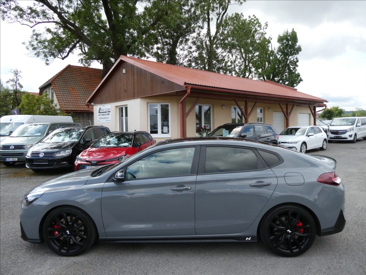 Hyundai i30, 2,0 i N 202kW serviska - fotka 6