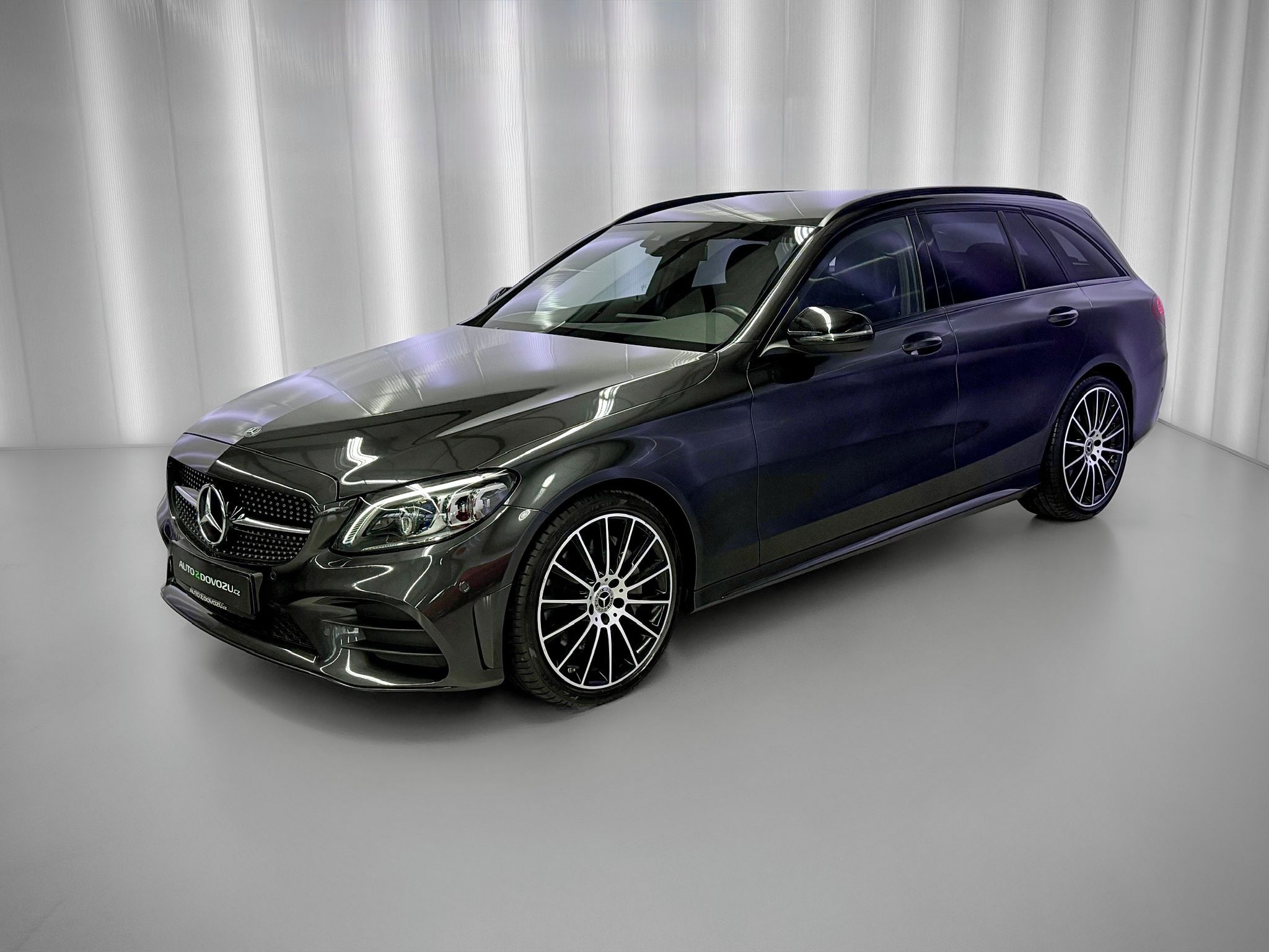 Mercedes-Benz Třídy C, 300d AMG, WEBASTO, BURMESTER,