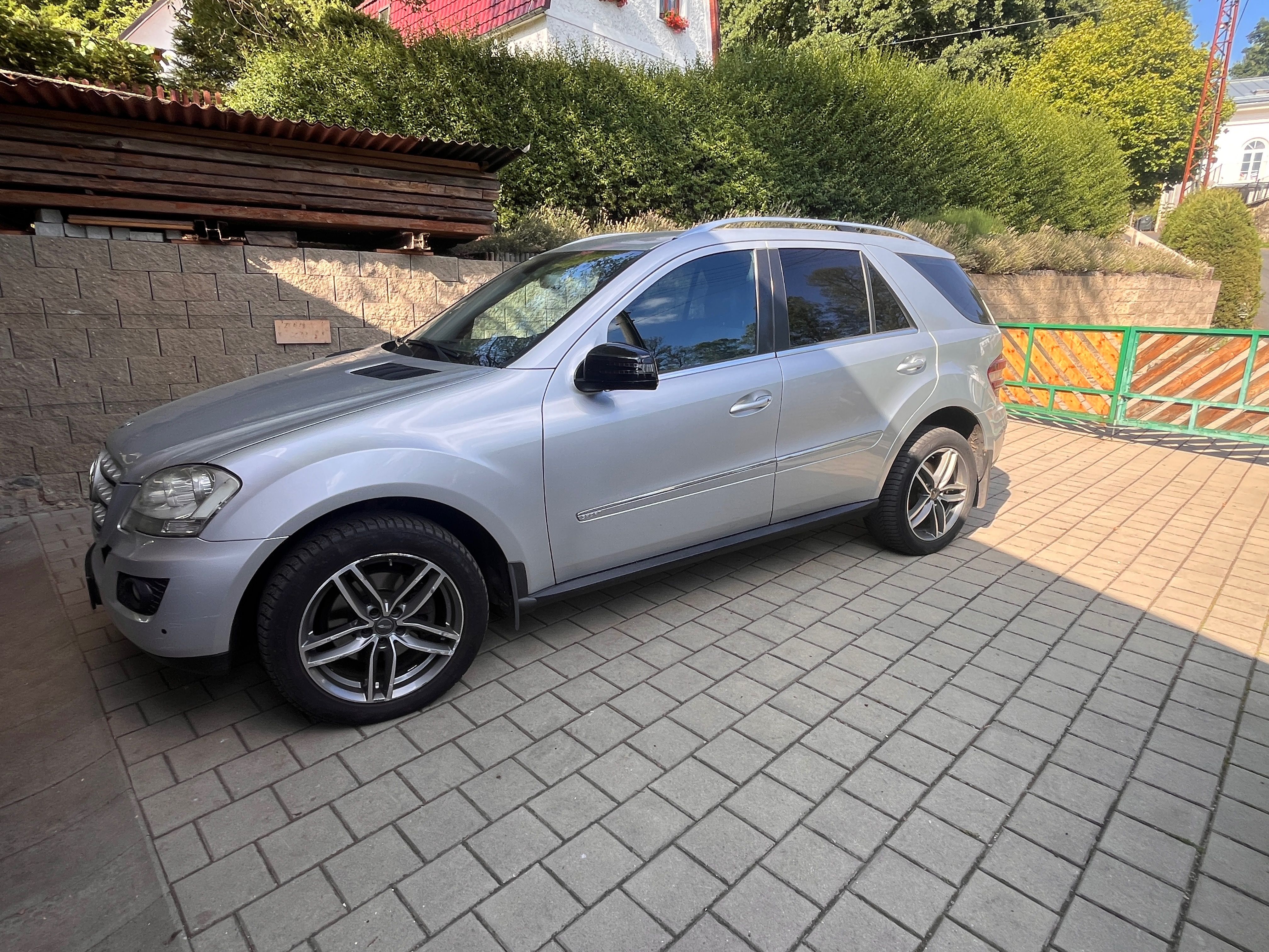 Mercedes-Benz ML, Mercedes-Benz ML 350 CDI 4MATI - fotka 3