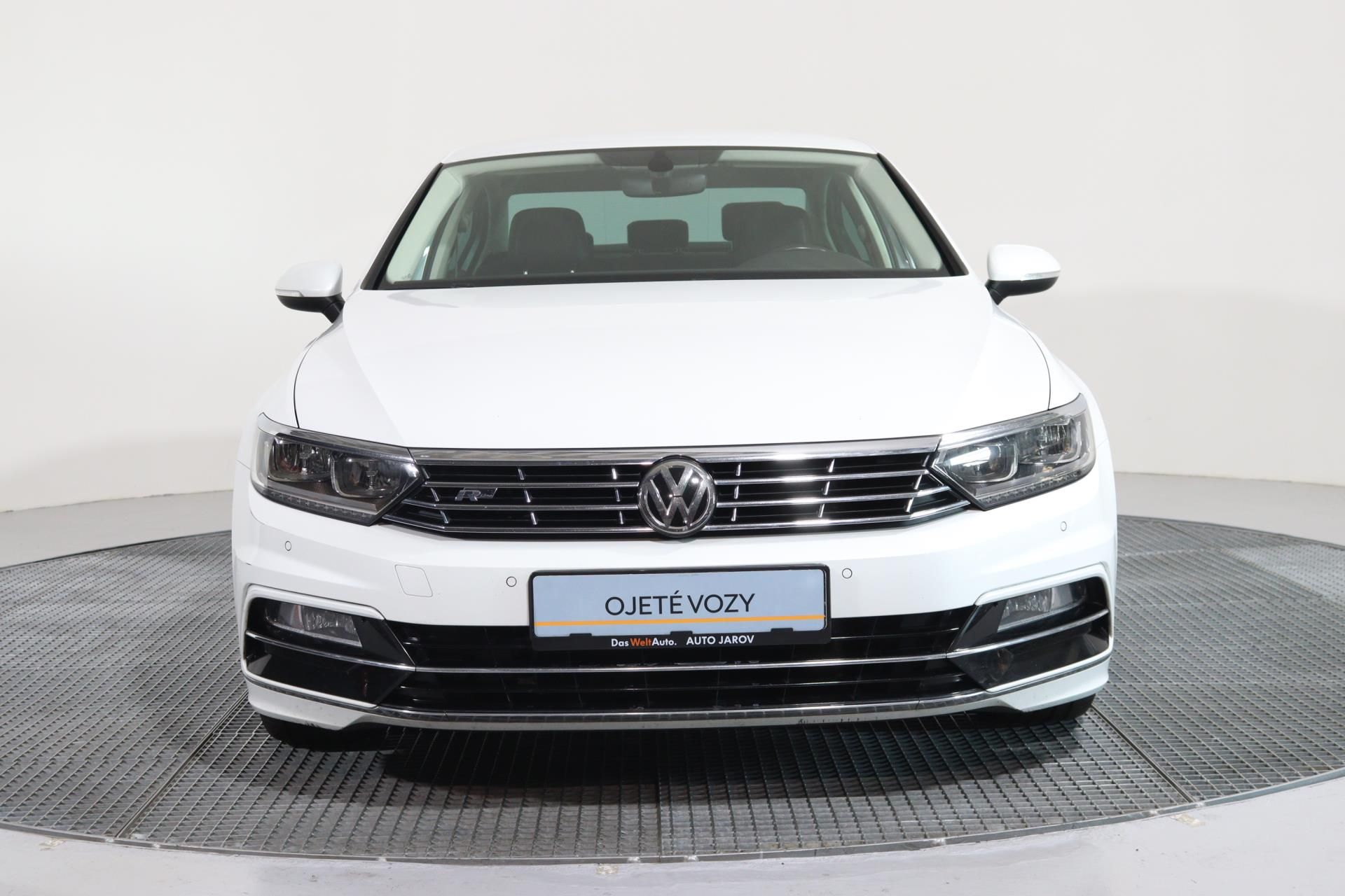 Volkswagen Passat, 2,0TDI R-Line HL DSG/LED,ACC - fotka 4