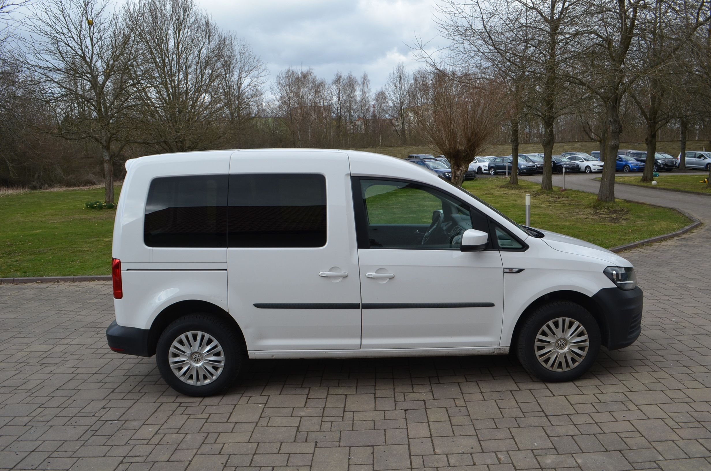 Volkswagen Caddy, 2.0TDI*5-MÍST*KLIMA*PARKTRONIC - fotka 4