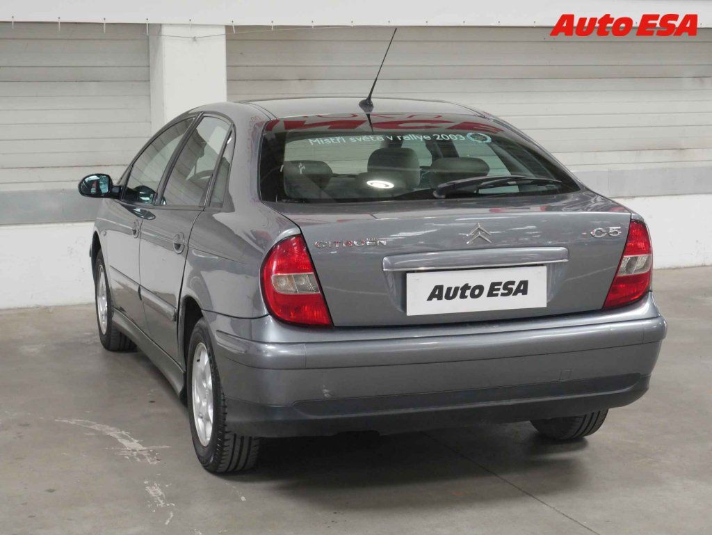 Citroën C5, 2.0 i,2.maj,ČR - fotka 4
