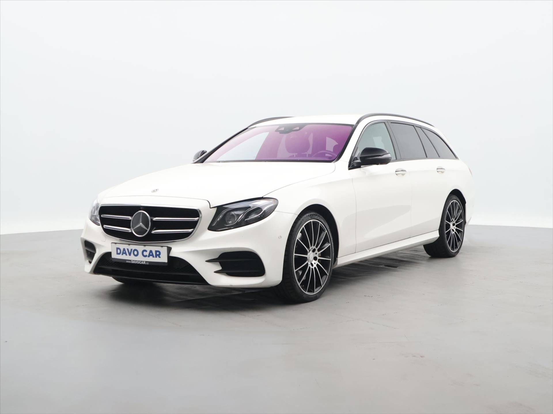Mercedes-Benz Třídy E, 2,9 400D 250kW AMG Softclose - fotka 3