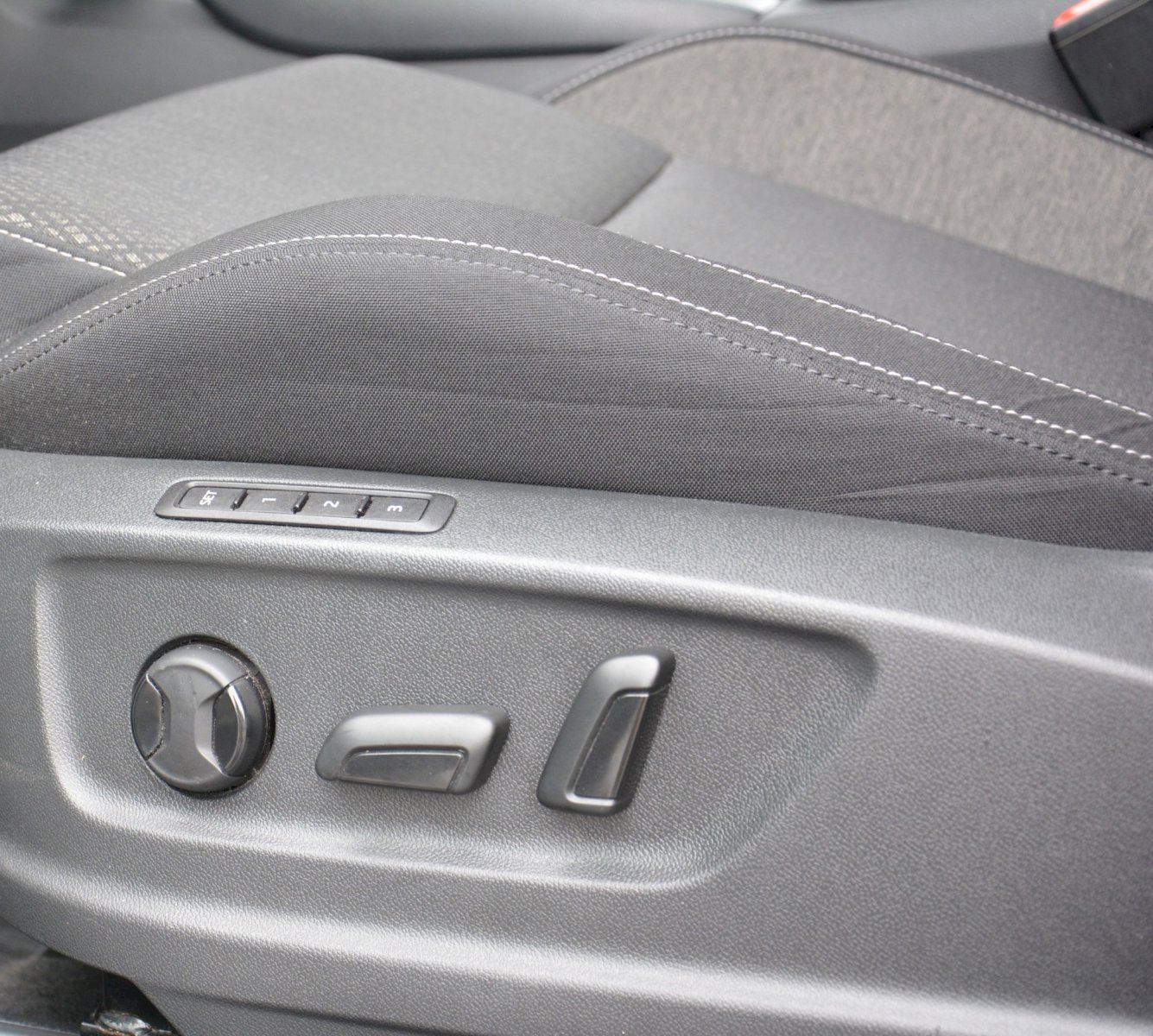 Škoda Karoq, 2.0 TDI 110 KW Style Extra - fotka 6