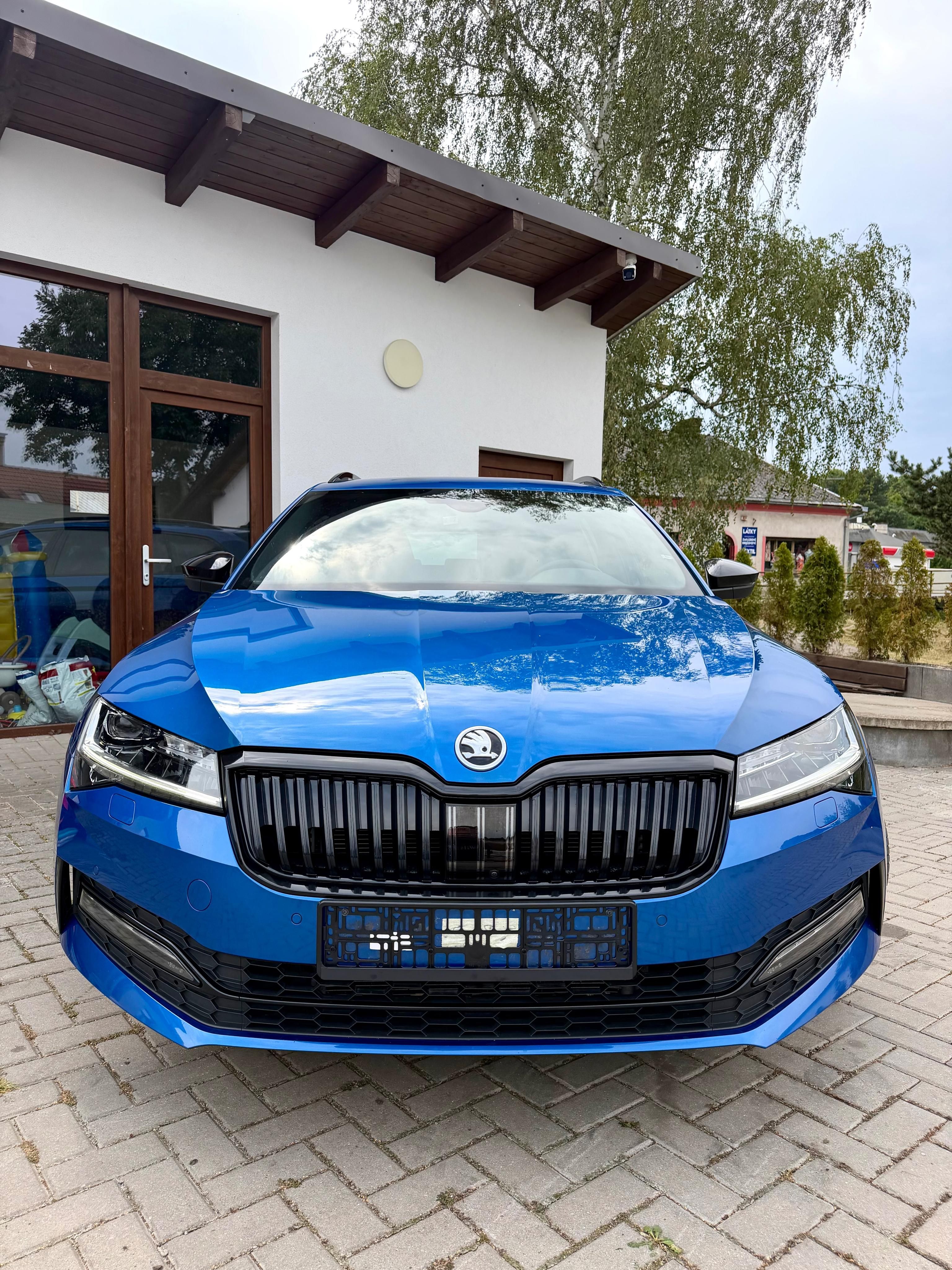Škoda Superb, SPORTLINE 360 TAŽNÉ DCC MATRIX - fotka 2