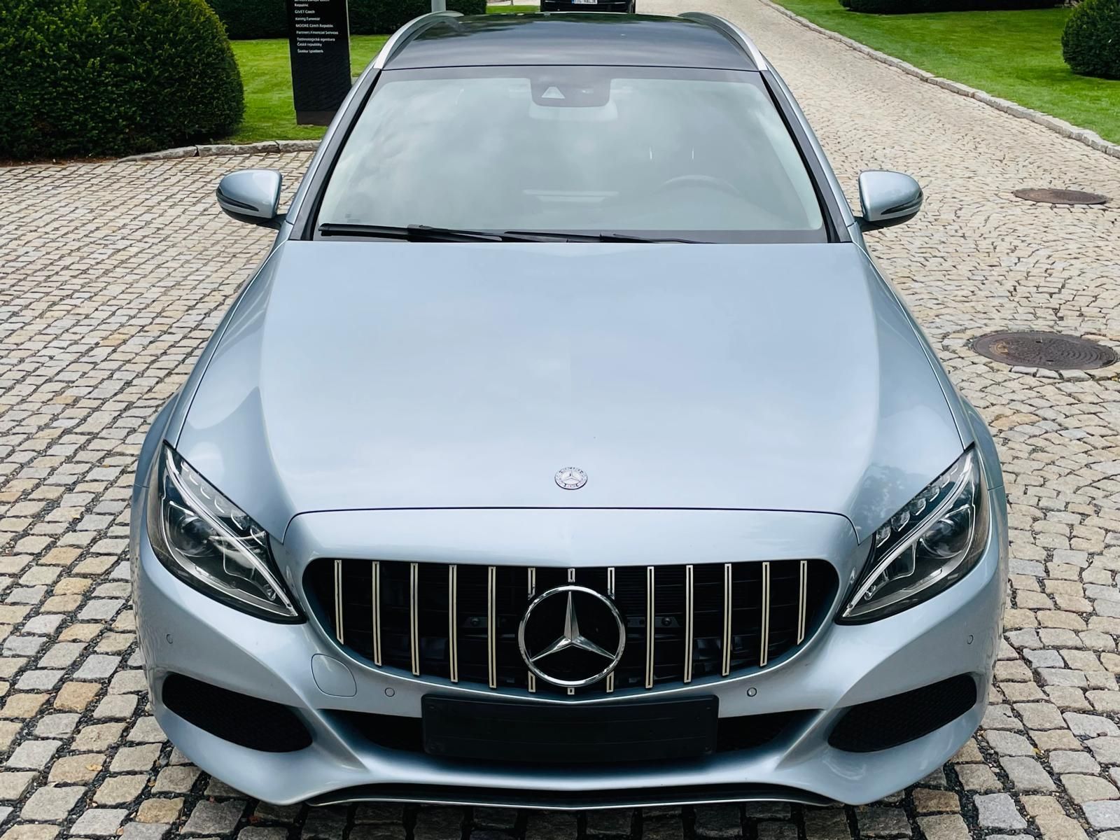 Mercedes-Benz Třídy C, 220D MANUÁL VÝHŘEV SENZORY LED - fotka 5