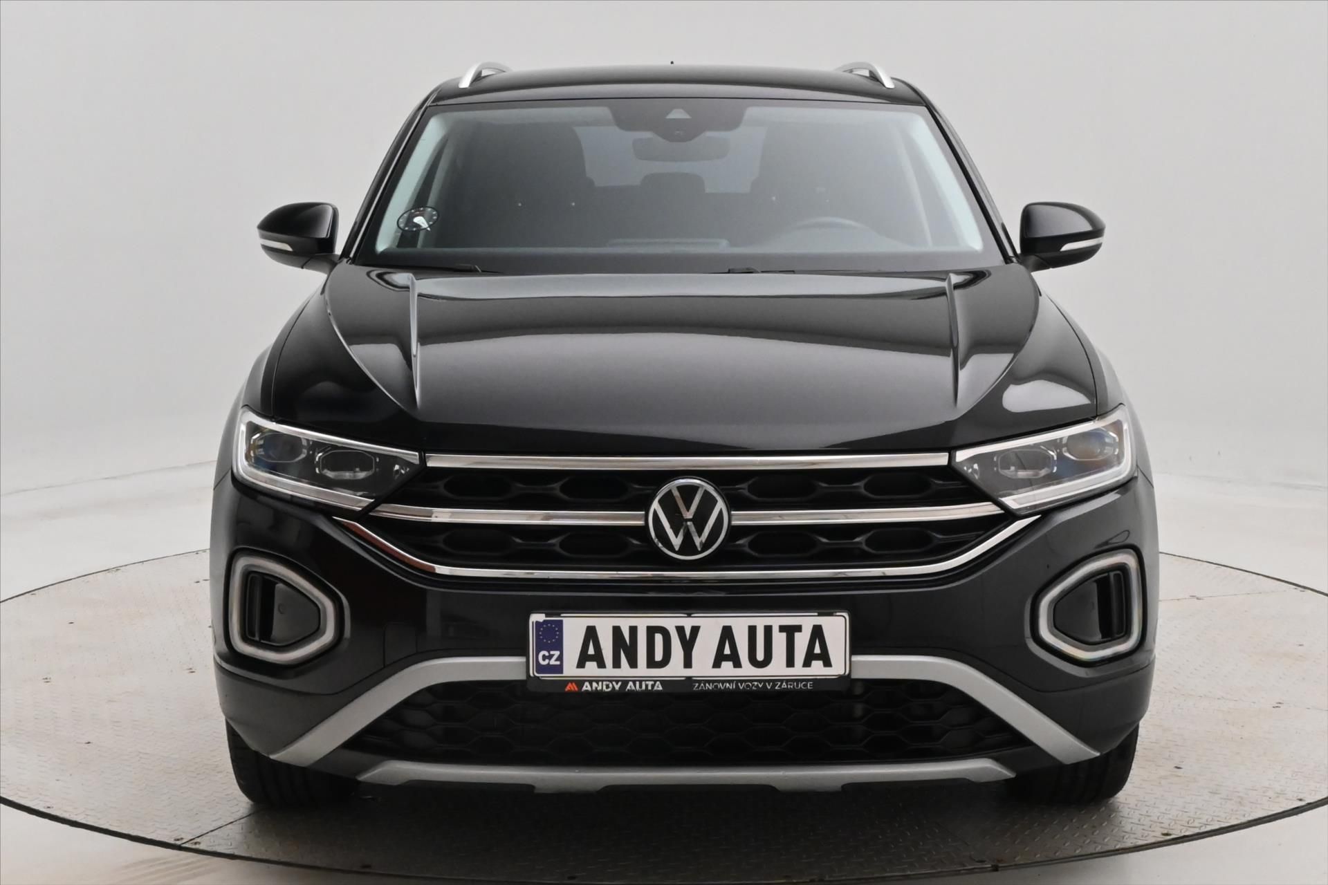 Volkswagen T-Roc, 2,0 TDI 110kW DSG Style Plus Z - fotka 2