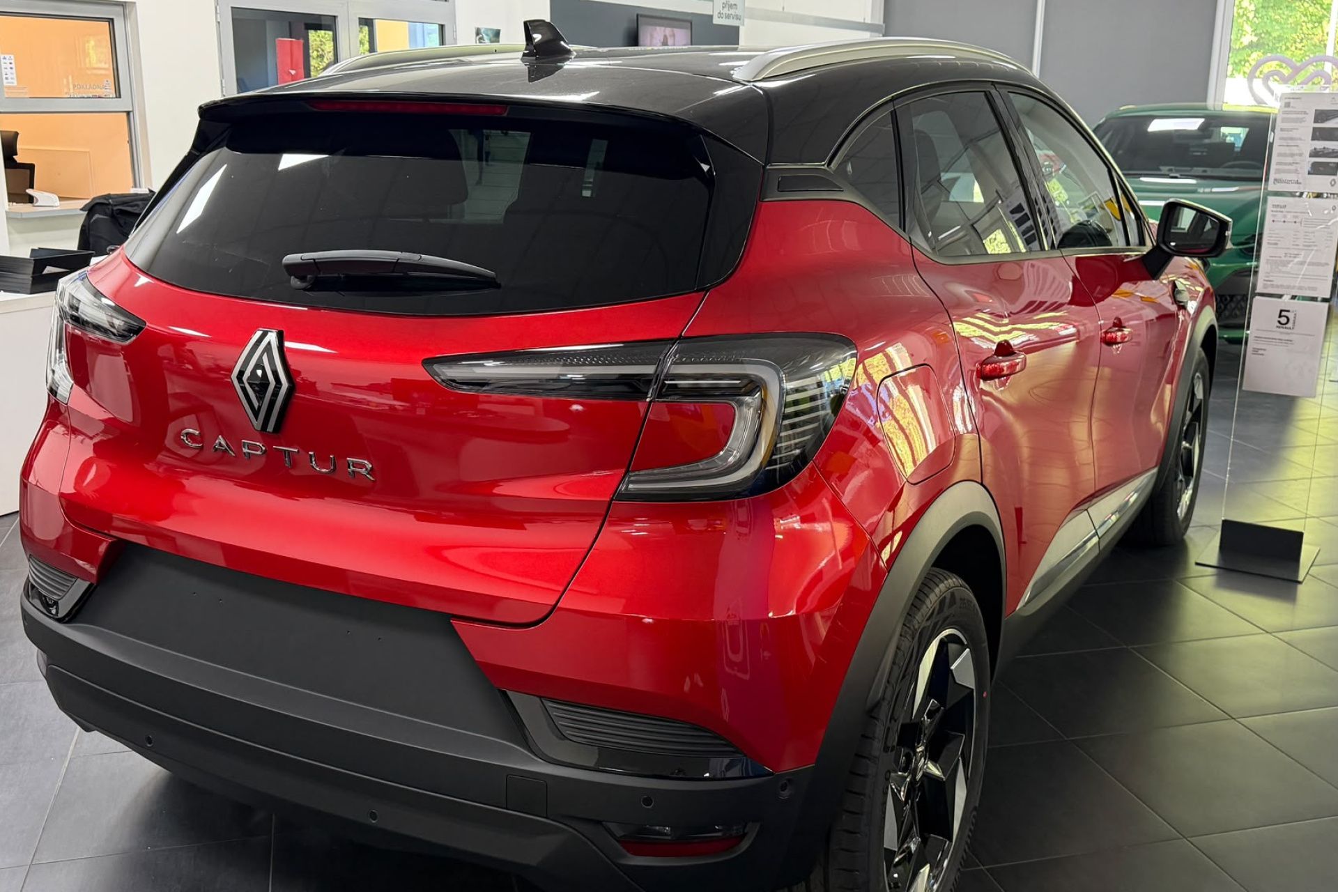 Renault Captur, Techno Eco-G 120 - fotka 4