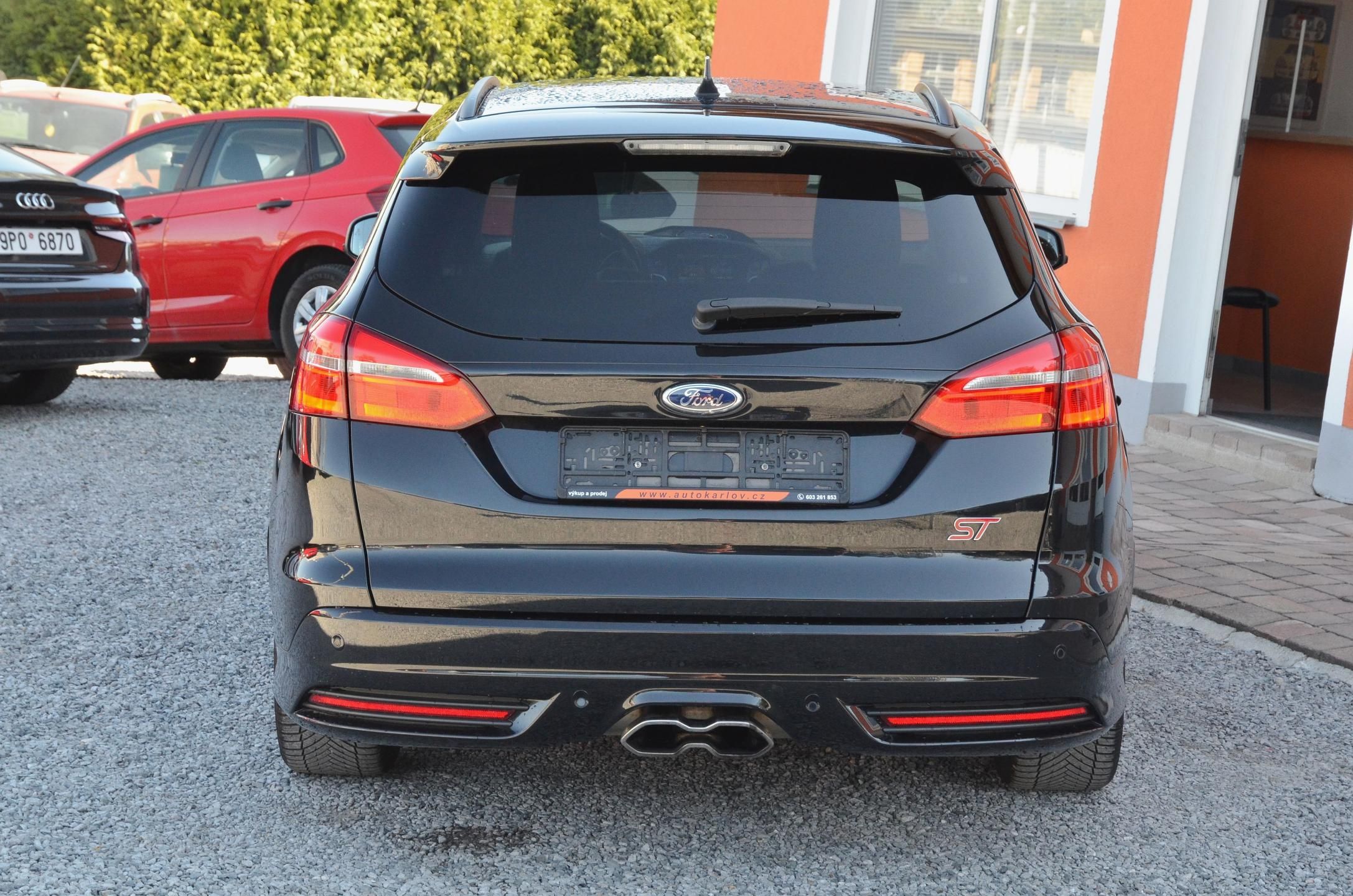 Ford Focus, ST 2.0 184kW RECARO - fotka 5