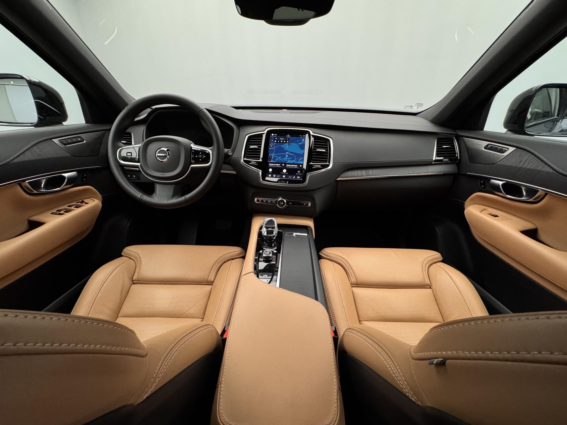 Volvo XC90, T8 AWD RECHARGE DARK PLUS CZ - fotka 2