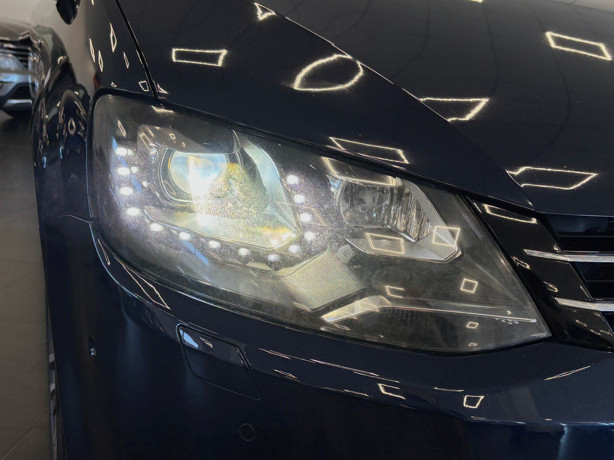 Volkswagen Sharan, 2.0 TDI 103 kW DSG LIFE, 7míst - fotka 6