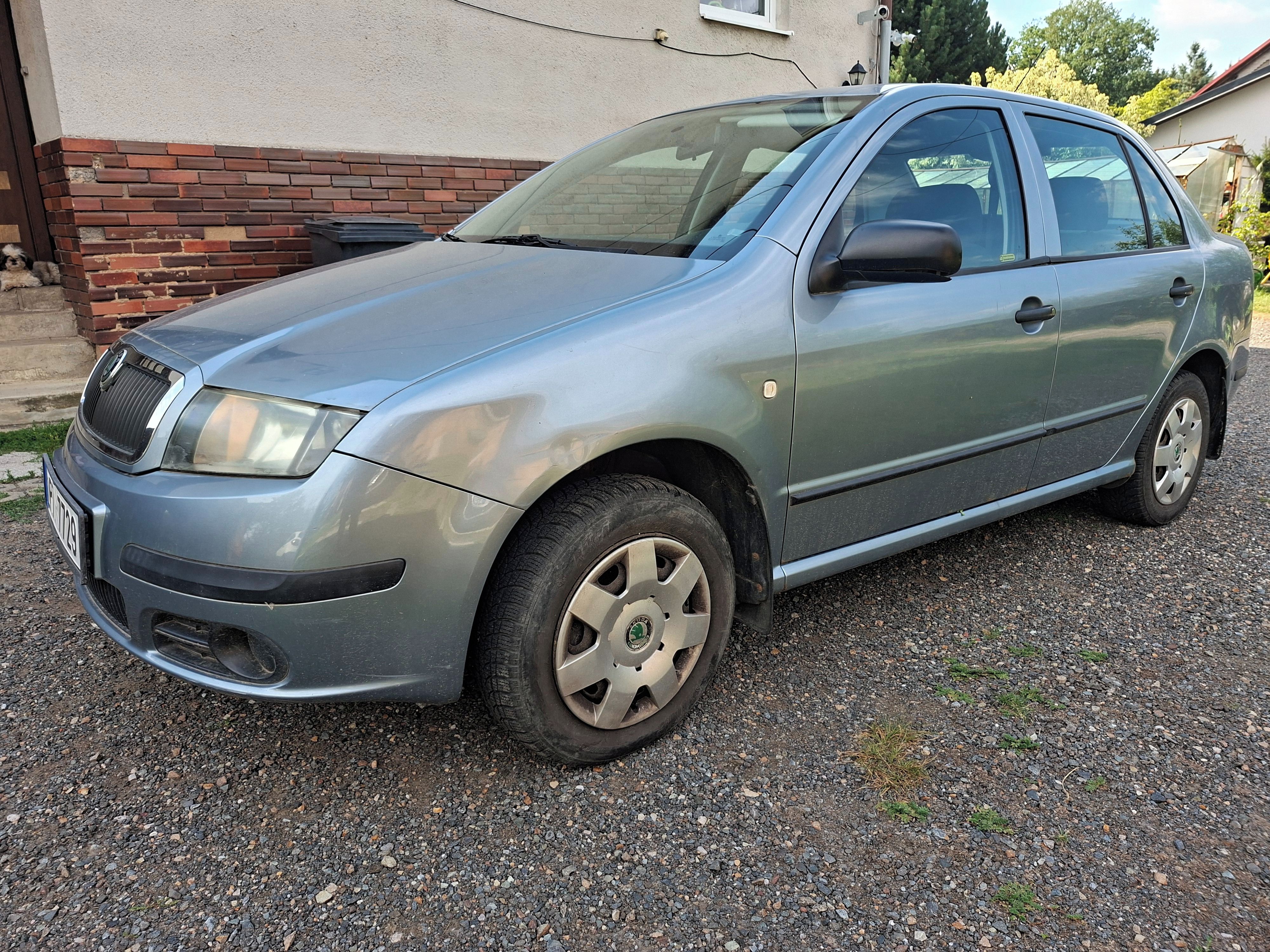Škoda Fabia, Škoda Fabia Sedan 1.2 HTP 47 - fotka 5
