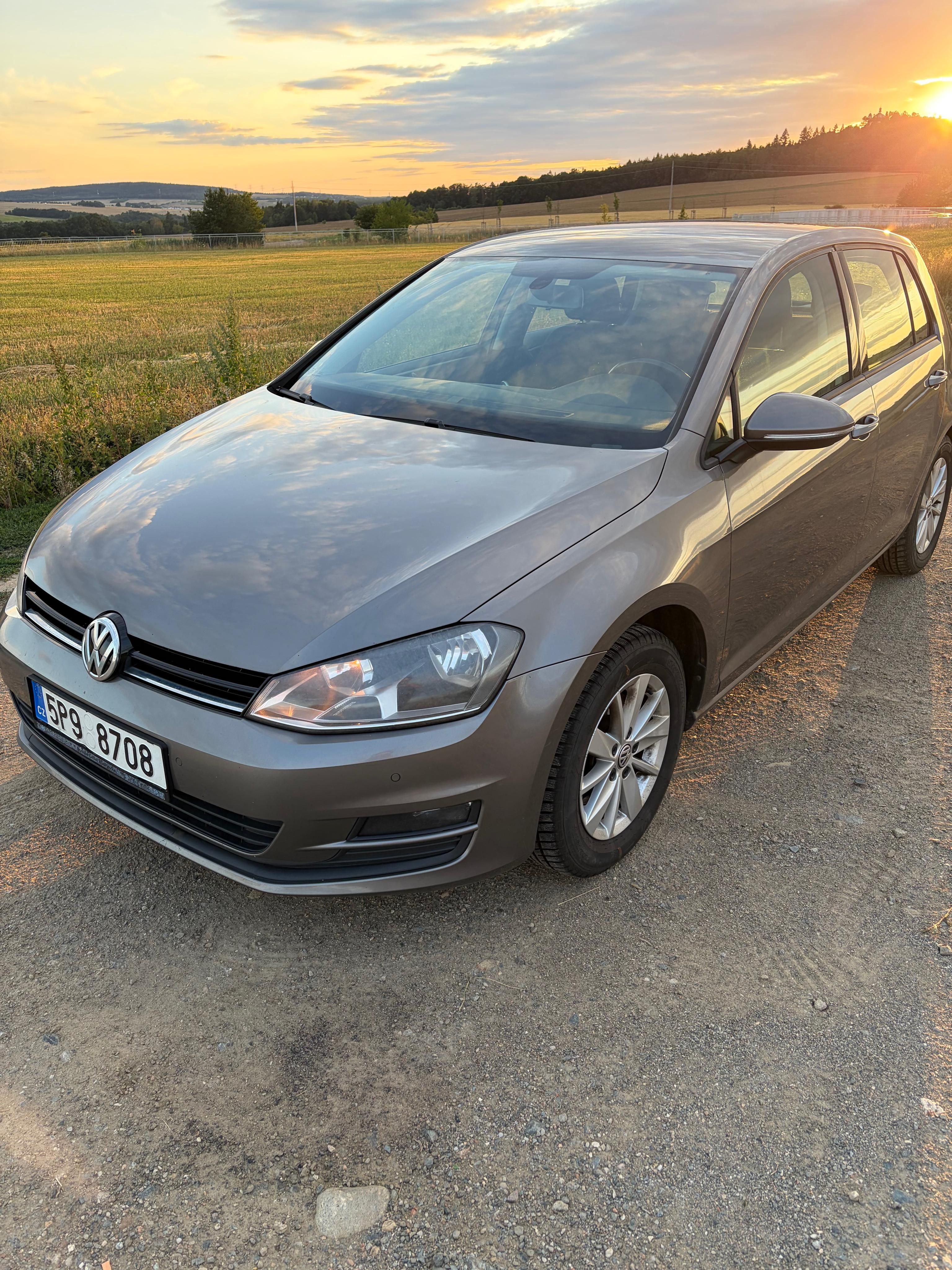 Volkswagen Golf, VW Golf 1.4 TSI 90KW - fotka 2