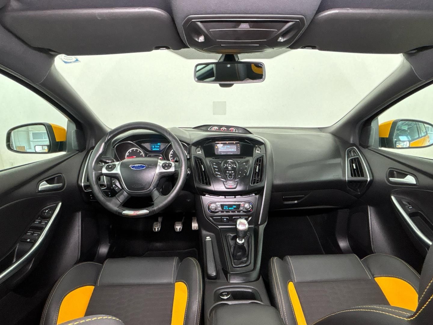 Ford Focus, 2.0 EcoBoost / 184 kW ST - fotka 5