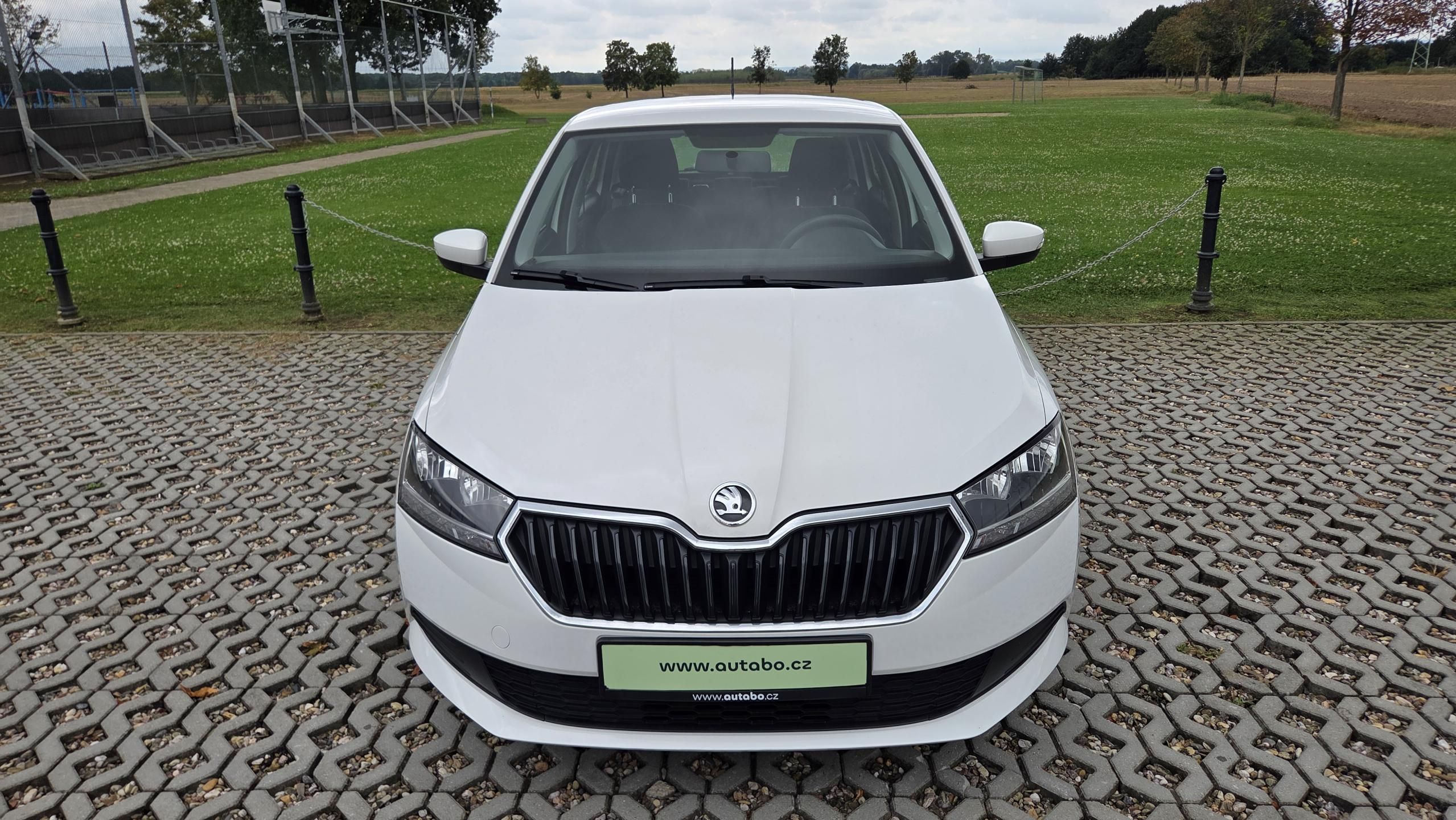 Škoda Fabia, 1.0MPI 44 kW Active CZ DPH - fotka 2