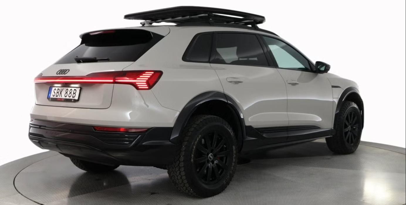 Audi Q8 e-tron, 55 Q 360k 4 zóny Pano BLIS - fotka 6