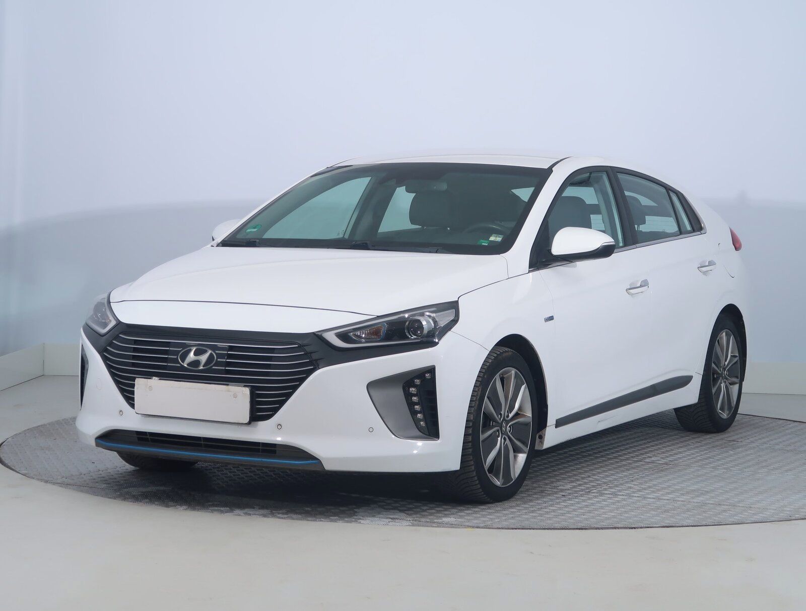 Hyundai Ioniq, Hybrid, Automat, Serv.kniha - fotka 2