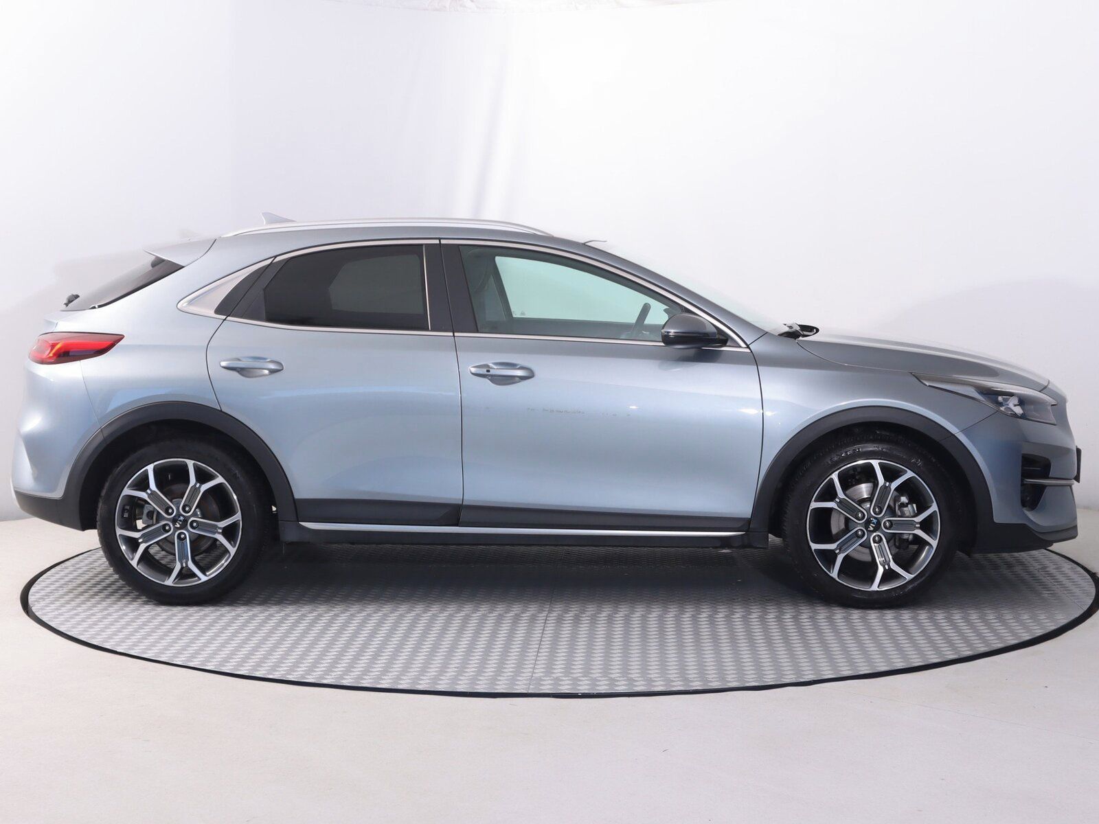 Kia XCee´d, 1.4 T-GDI, Automat, Serv.kniha - fotka 6