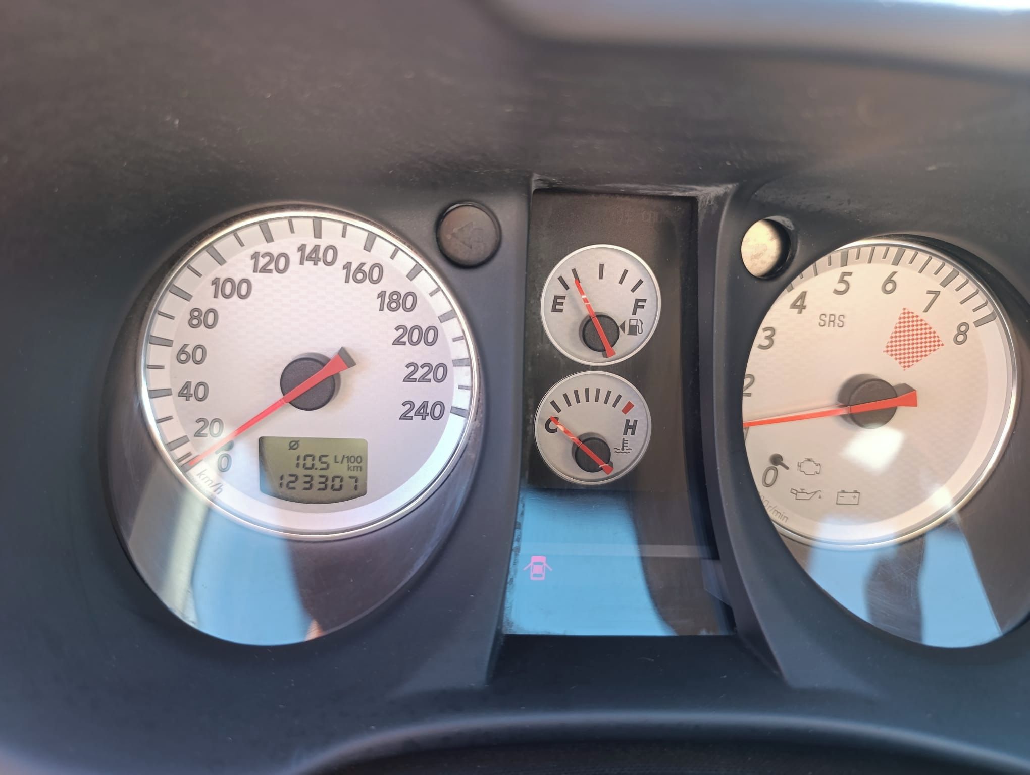 Mitsubishi Outlander, 4x4,tažné,2.4i,aut.klima,CEBIA - fotka 6