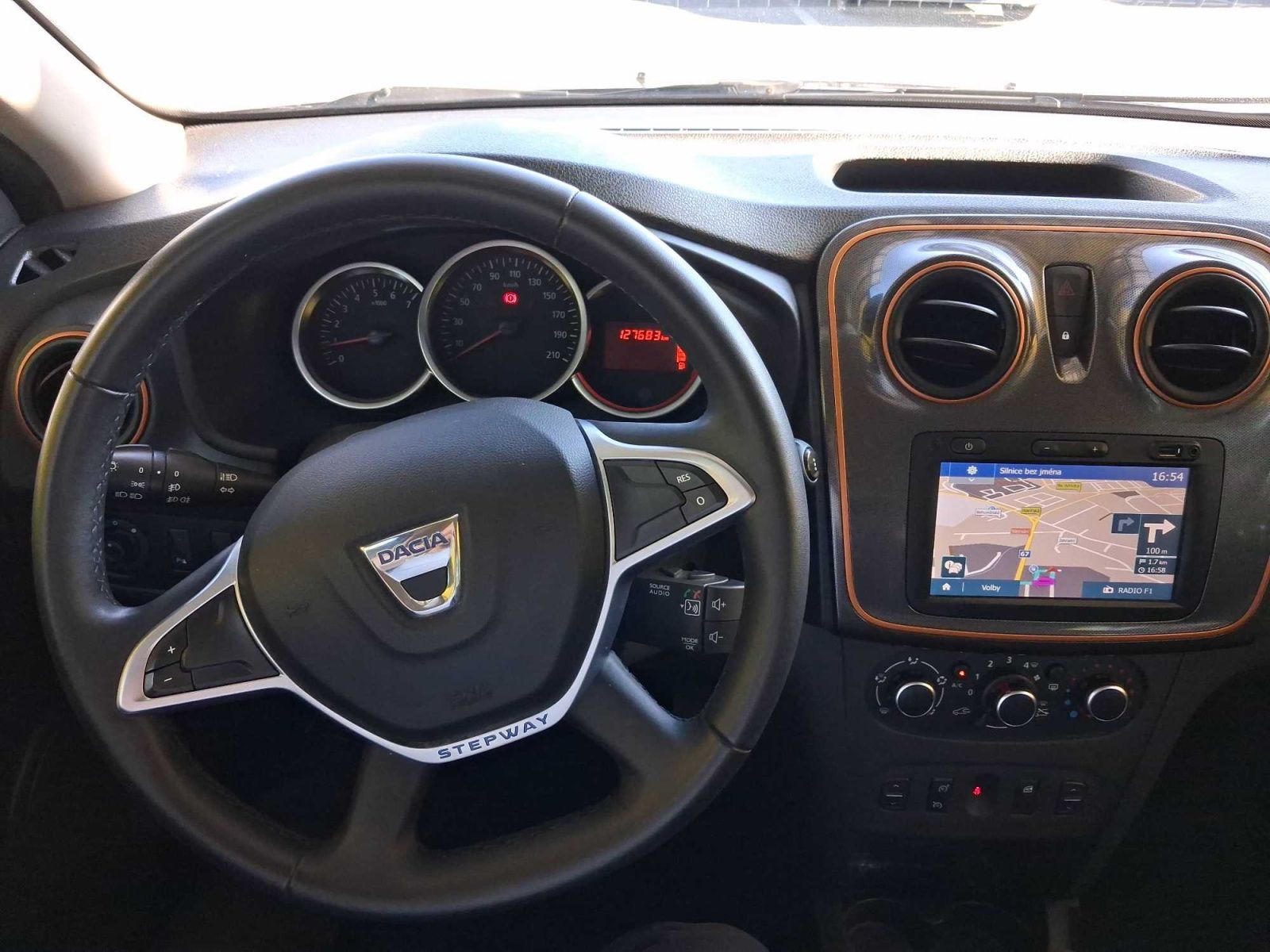 Dacia Sandero, 1.5 dCi, Stepway, Navi - fotka 3