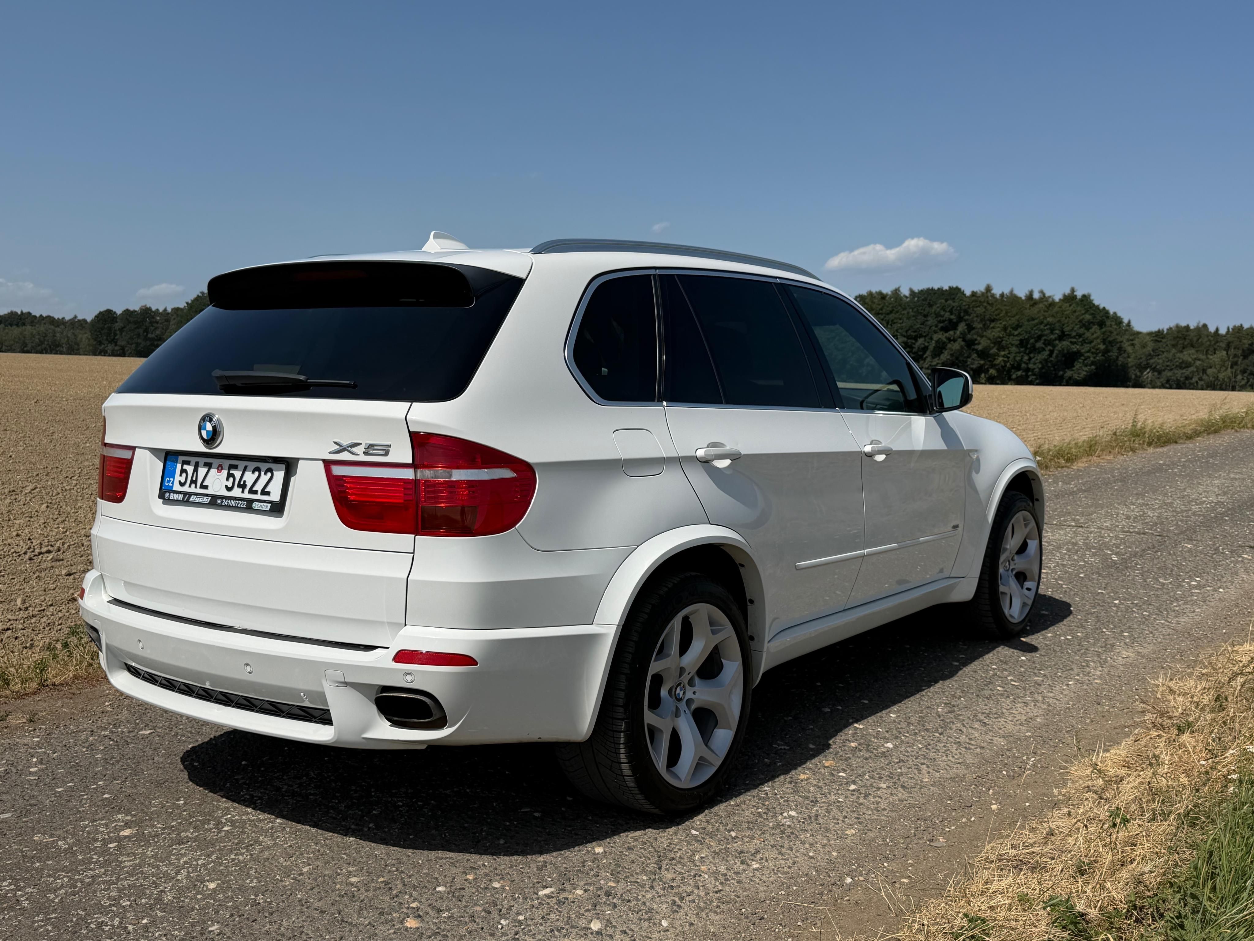 BMW X5, 4.8i E70 - fotka 4