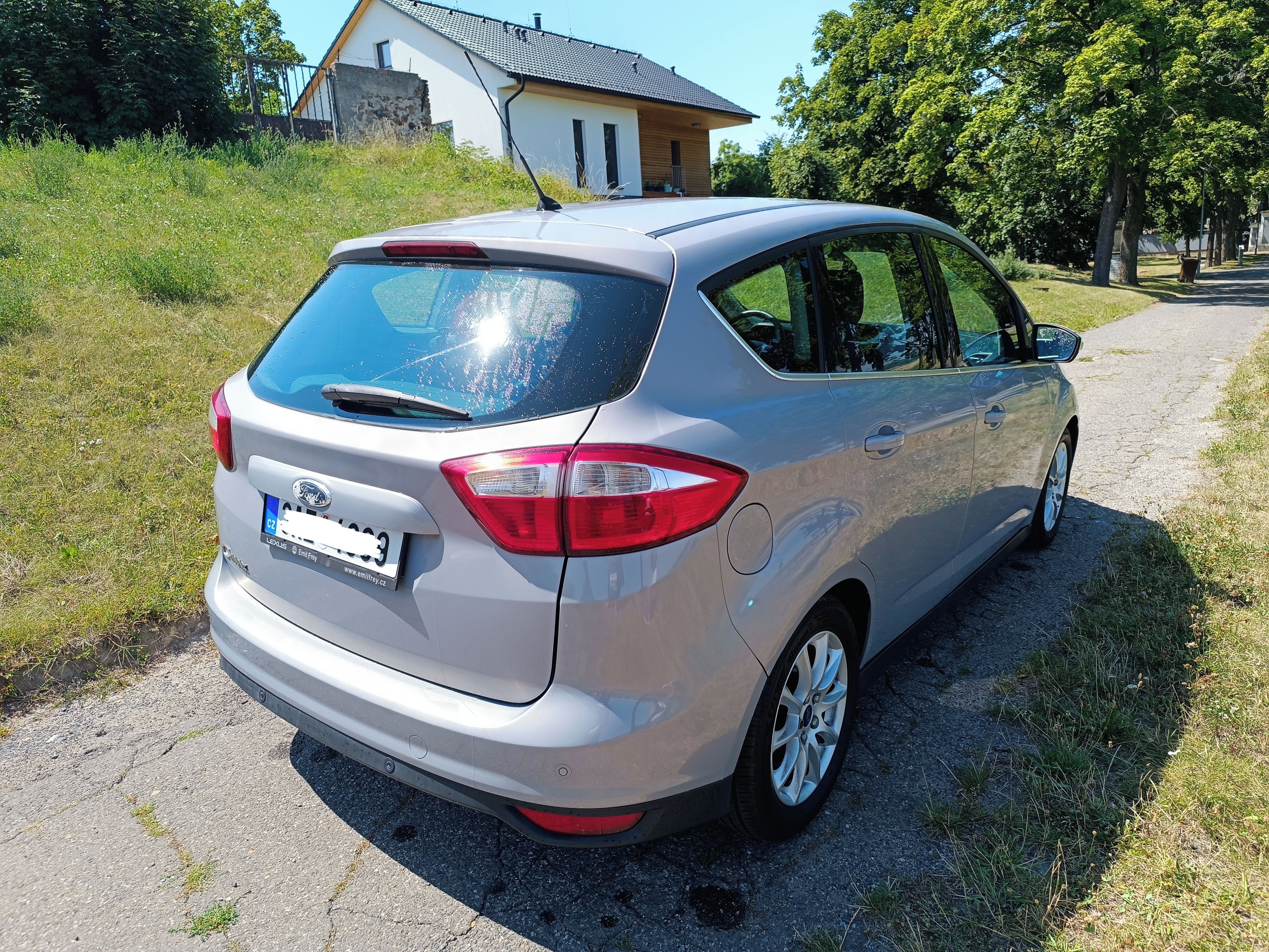Ford C-MAX, 1,6i 16V 92kW, Titanium, 2011 - fotka 5