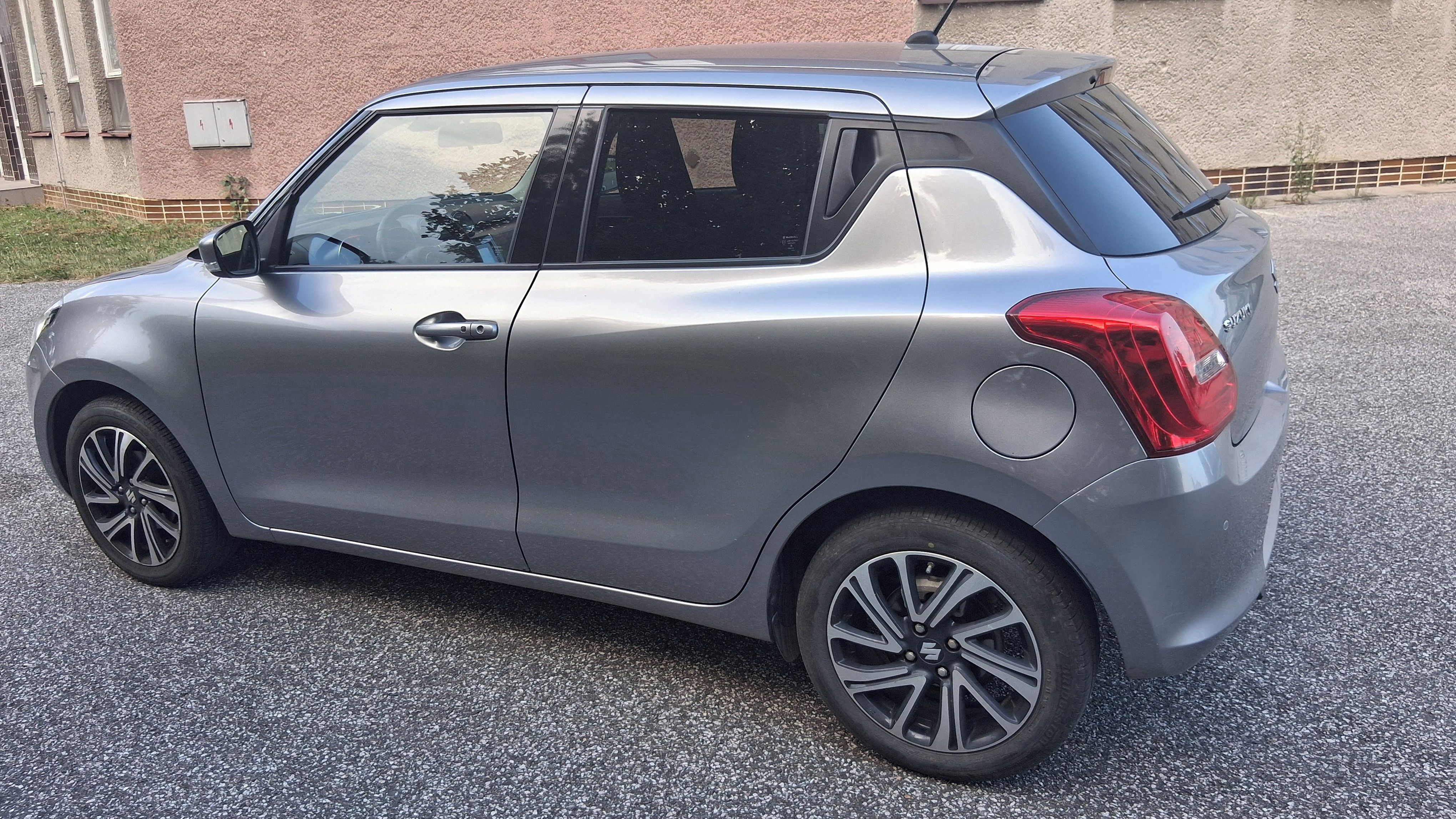 Suzuki Swift, 1.2i HYBRID 61KW KLIMA ABS - fotka 6
