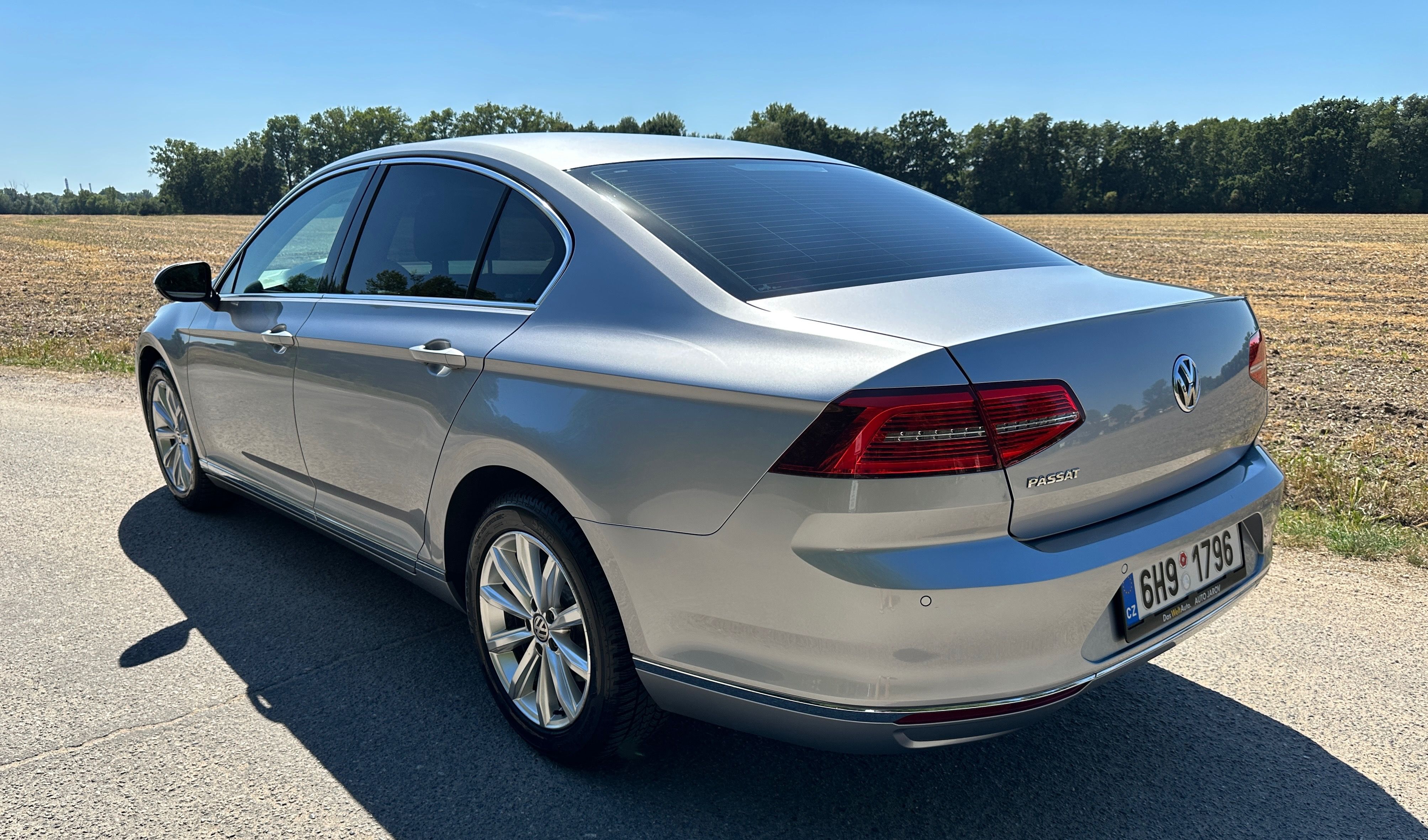 Volkswagen Passat, 2.0TDI Alcantara ROZVODY - fotka 5