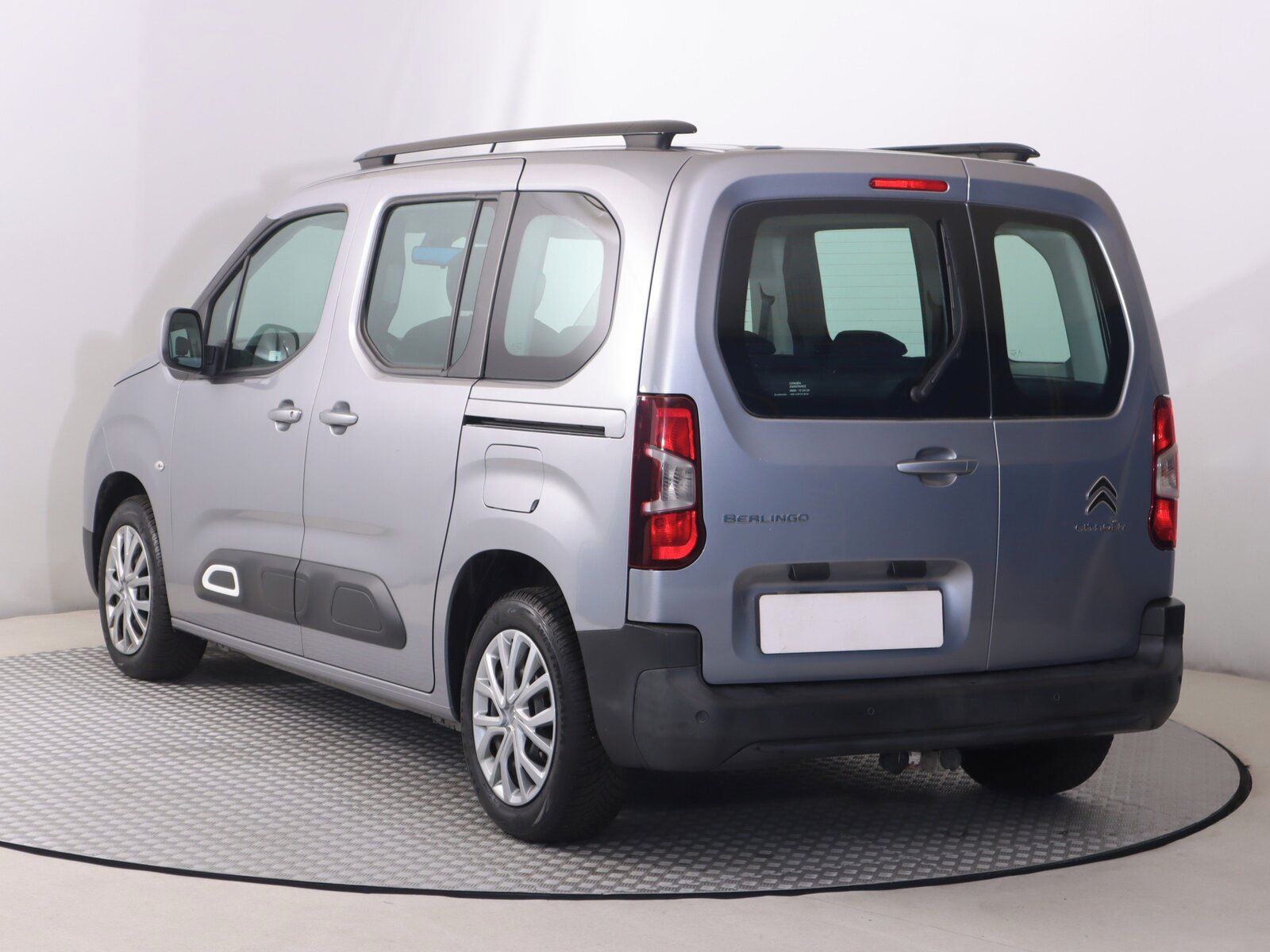 Citroën Berlingo, 1.2 PureTech, Live, 5Míst, ČR - fotka 4