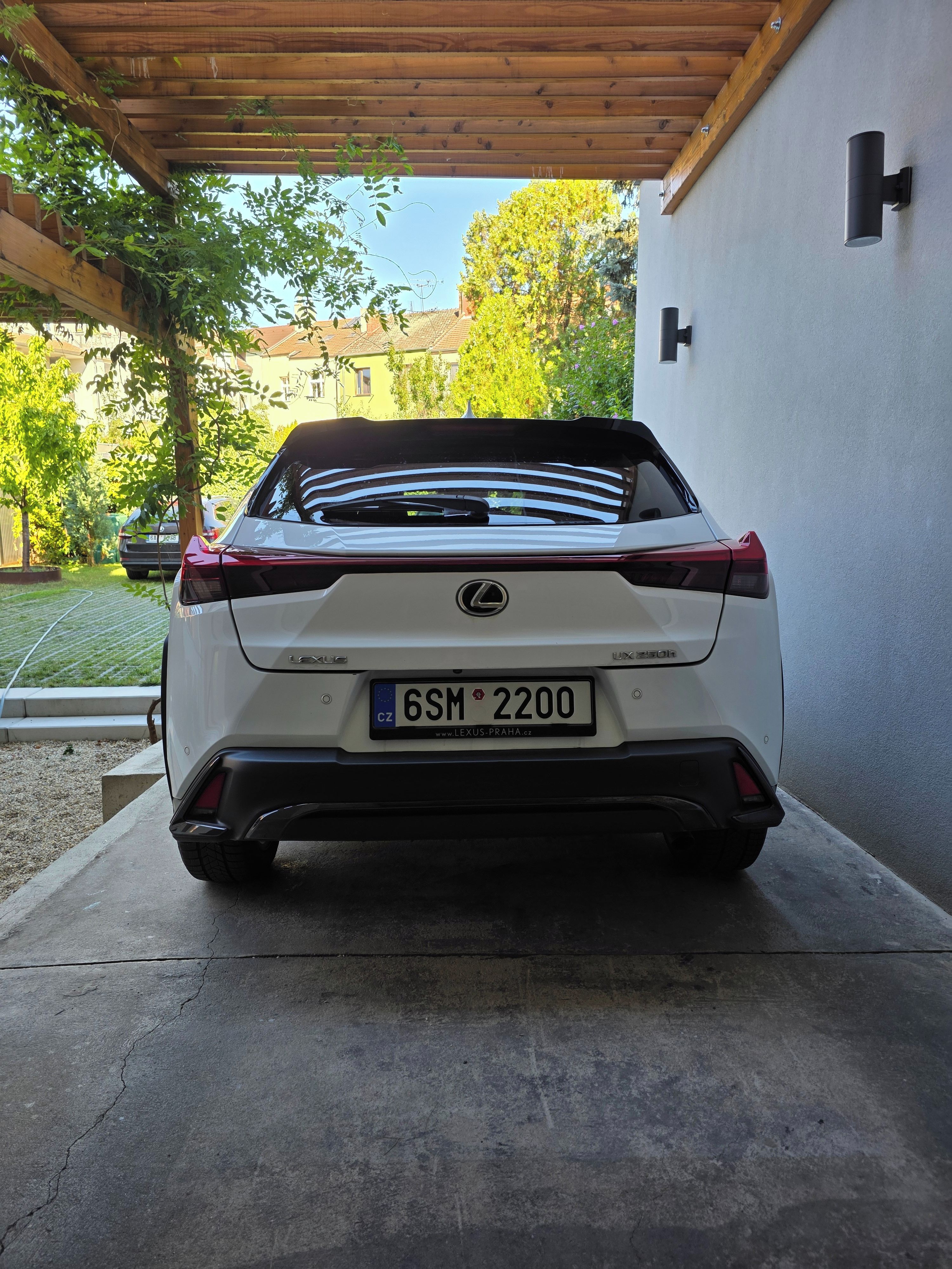 Lexus UX 250h, Lexus UX 250h 2023 odpočet DPH - fotka 2