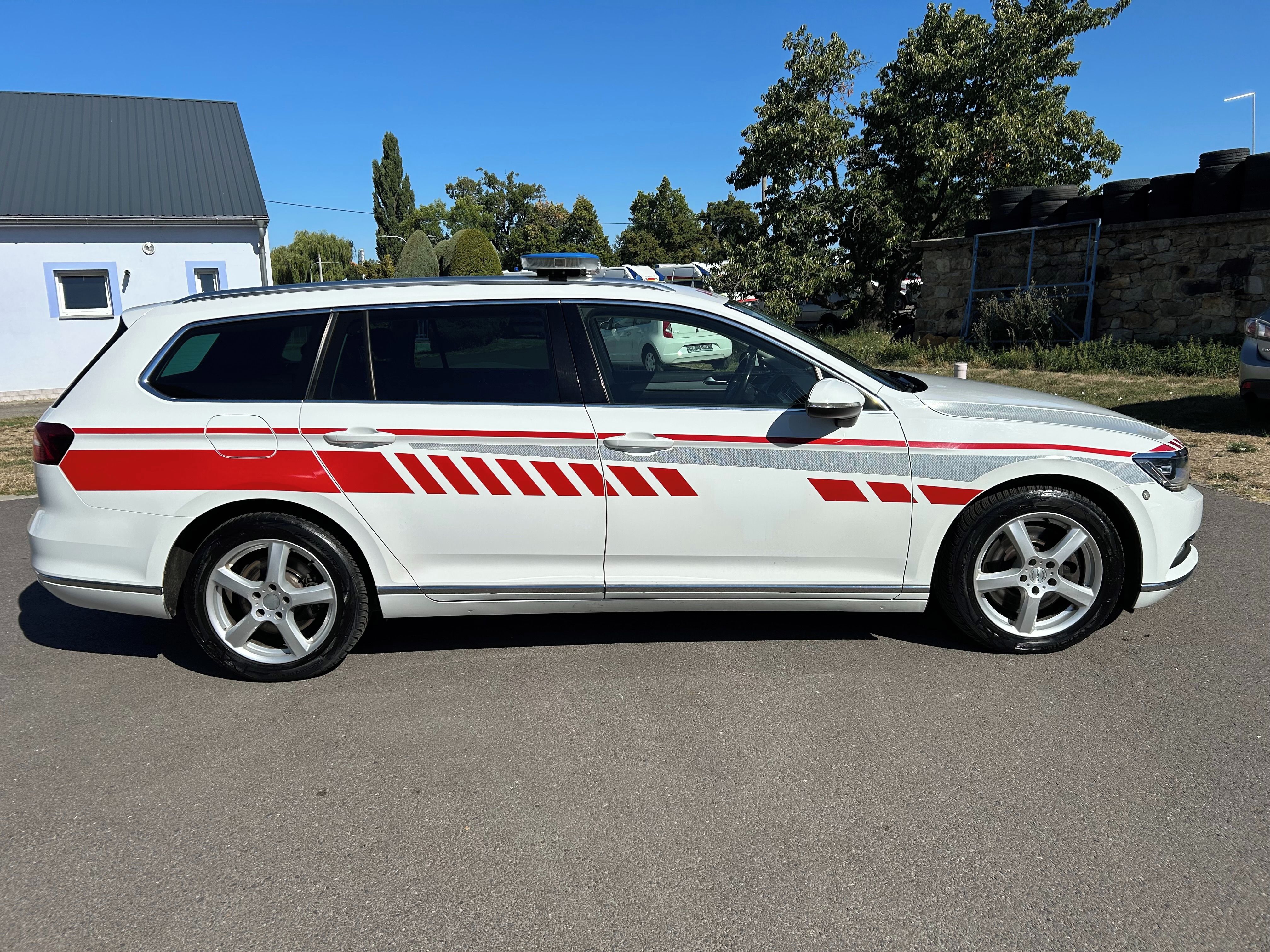 Volkswagen Passat, B8 - 2.0 TDI Sanitní vůz - 4x4 - fotka 4