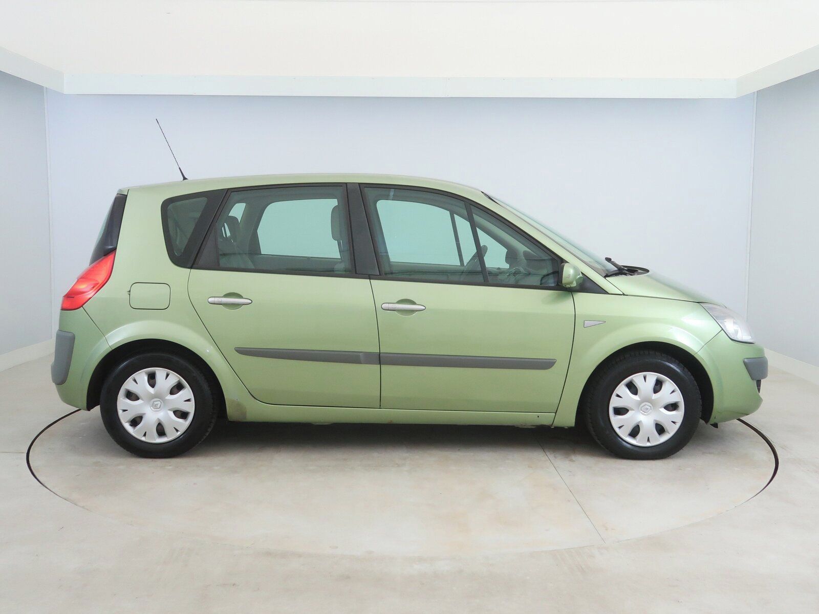 Renault Scénic, 1.5 dCi, po STK, Tažné, Klima - fotka 6