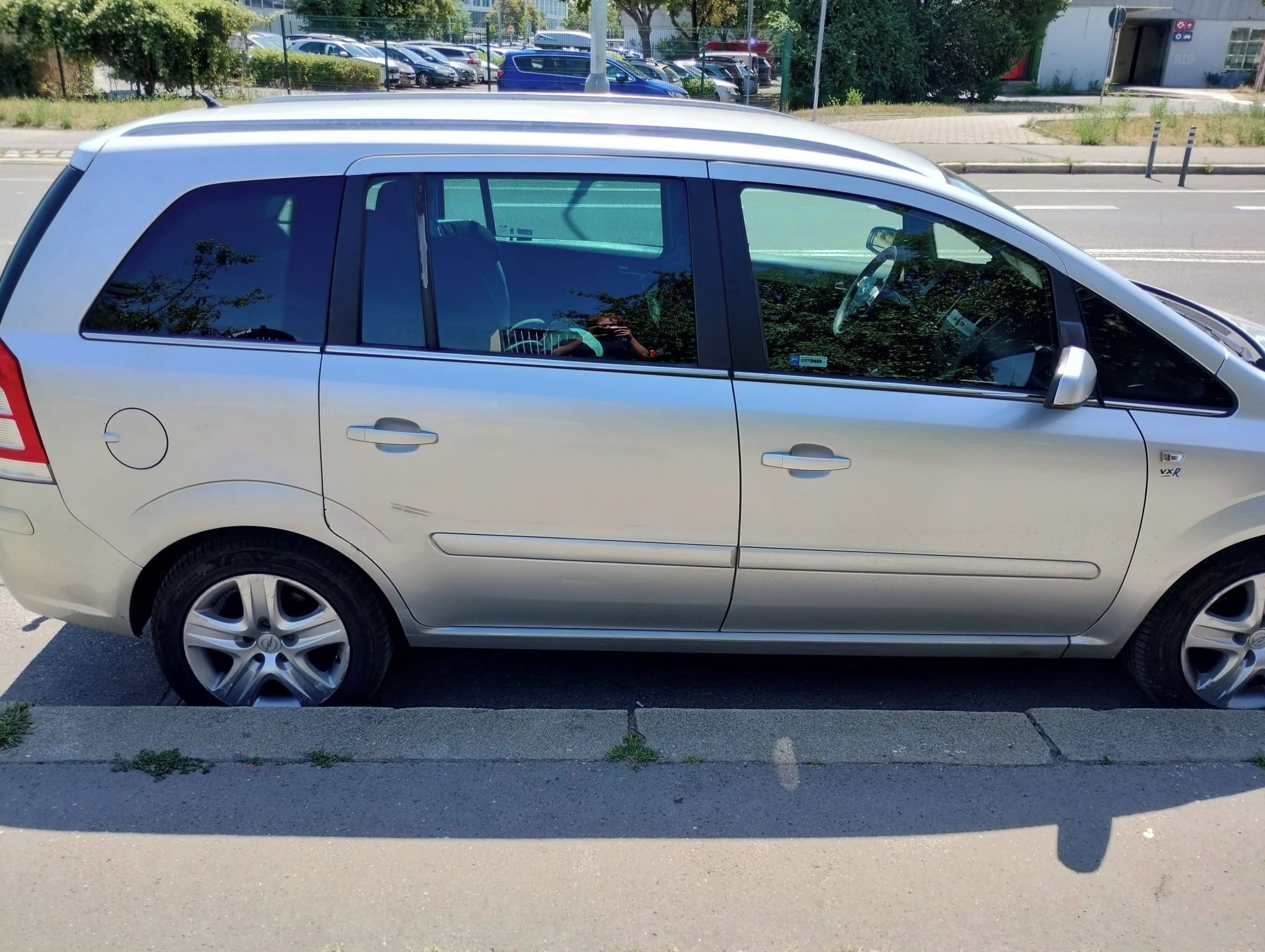 Opel Zafira - fotka 2