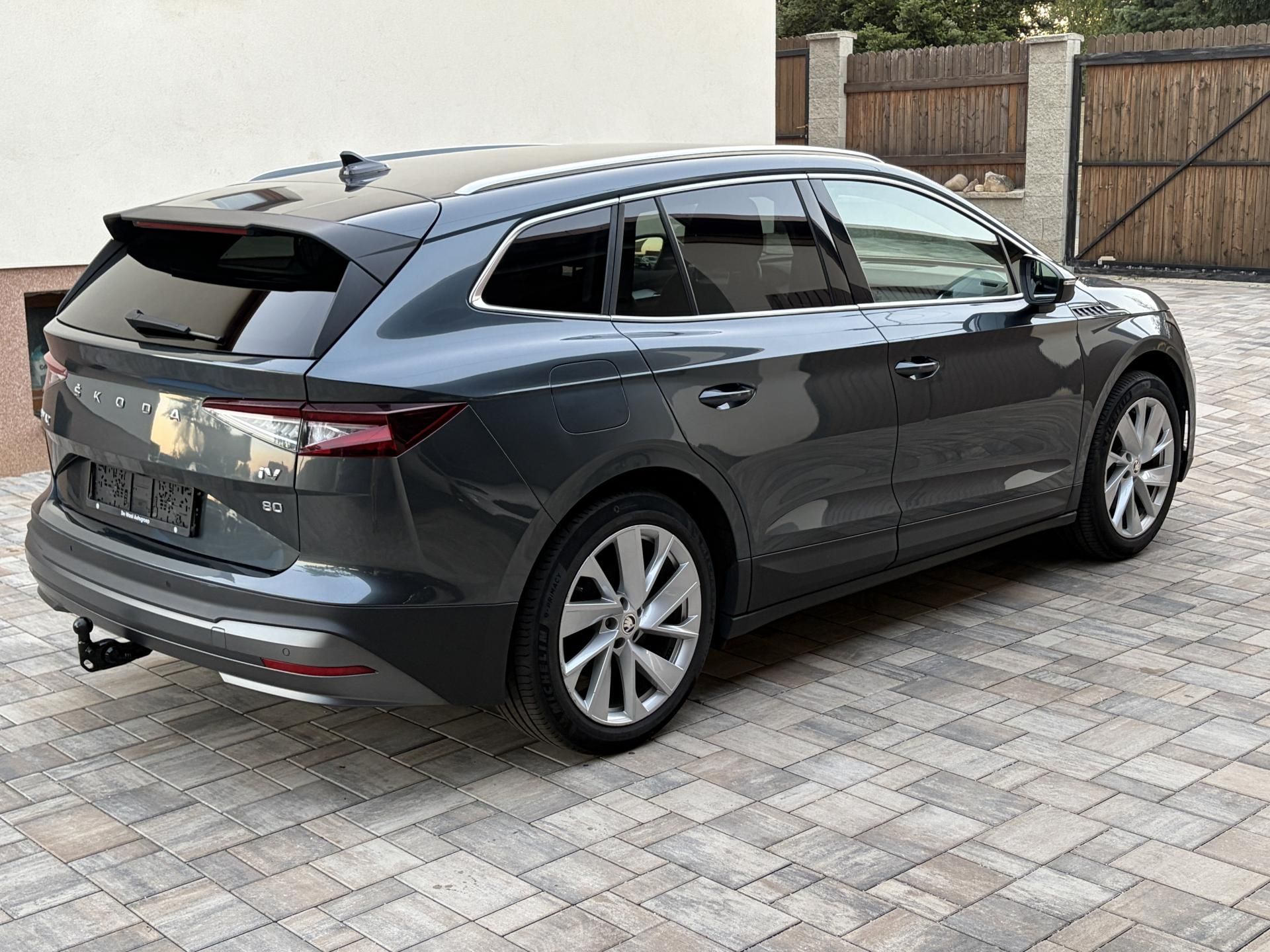 Škoda Enyaq, 80, SOH 92%, tazne, DPH - fotka 3
