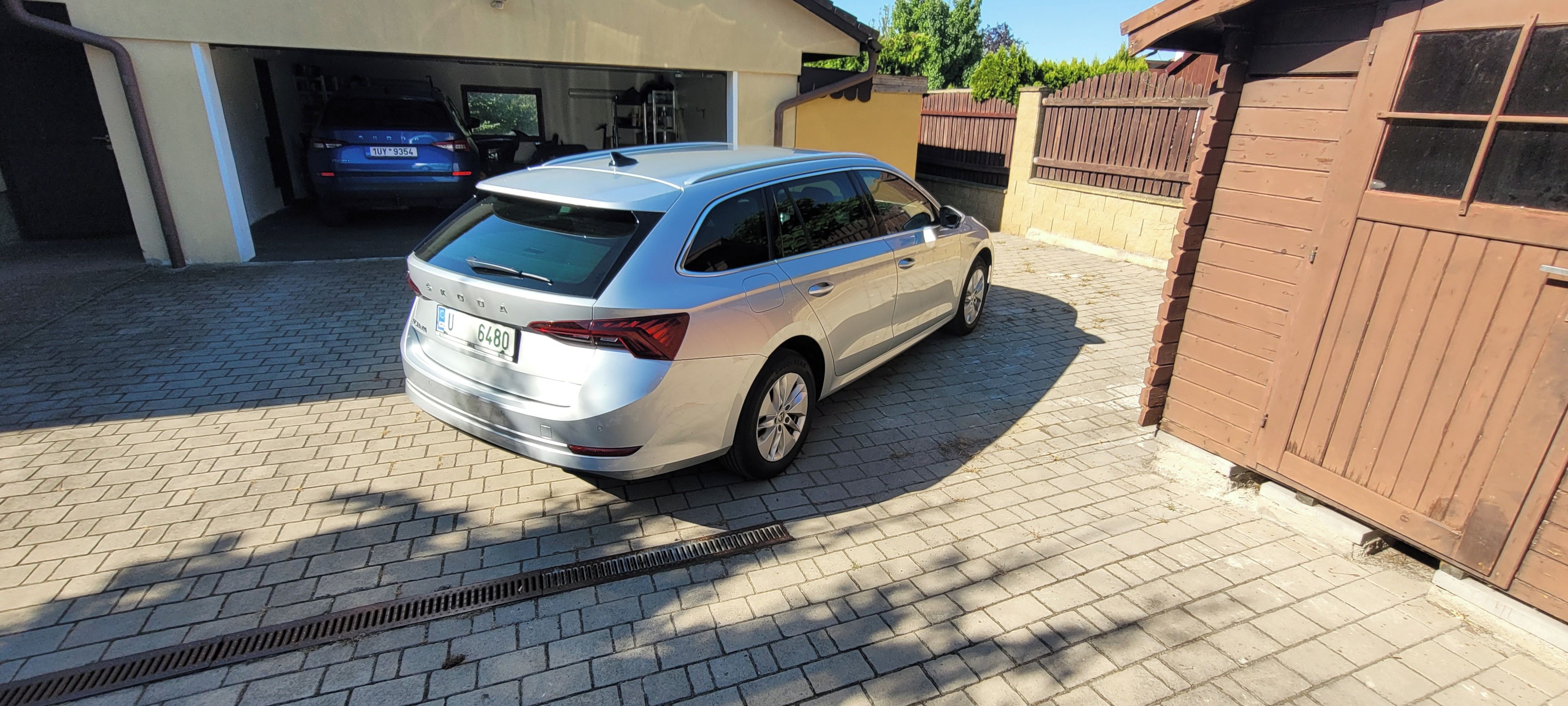 Škoda Octavia, 4 2,0TDi DSG VIRTUAL full led - fotka 4