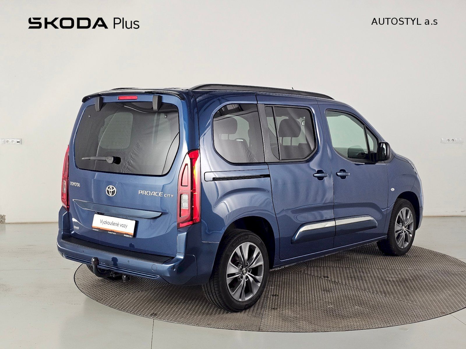 Toyota Proace City Verso, 1.2T 110k FAMILY SHORT 7S TAŽN - fotka 2