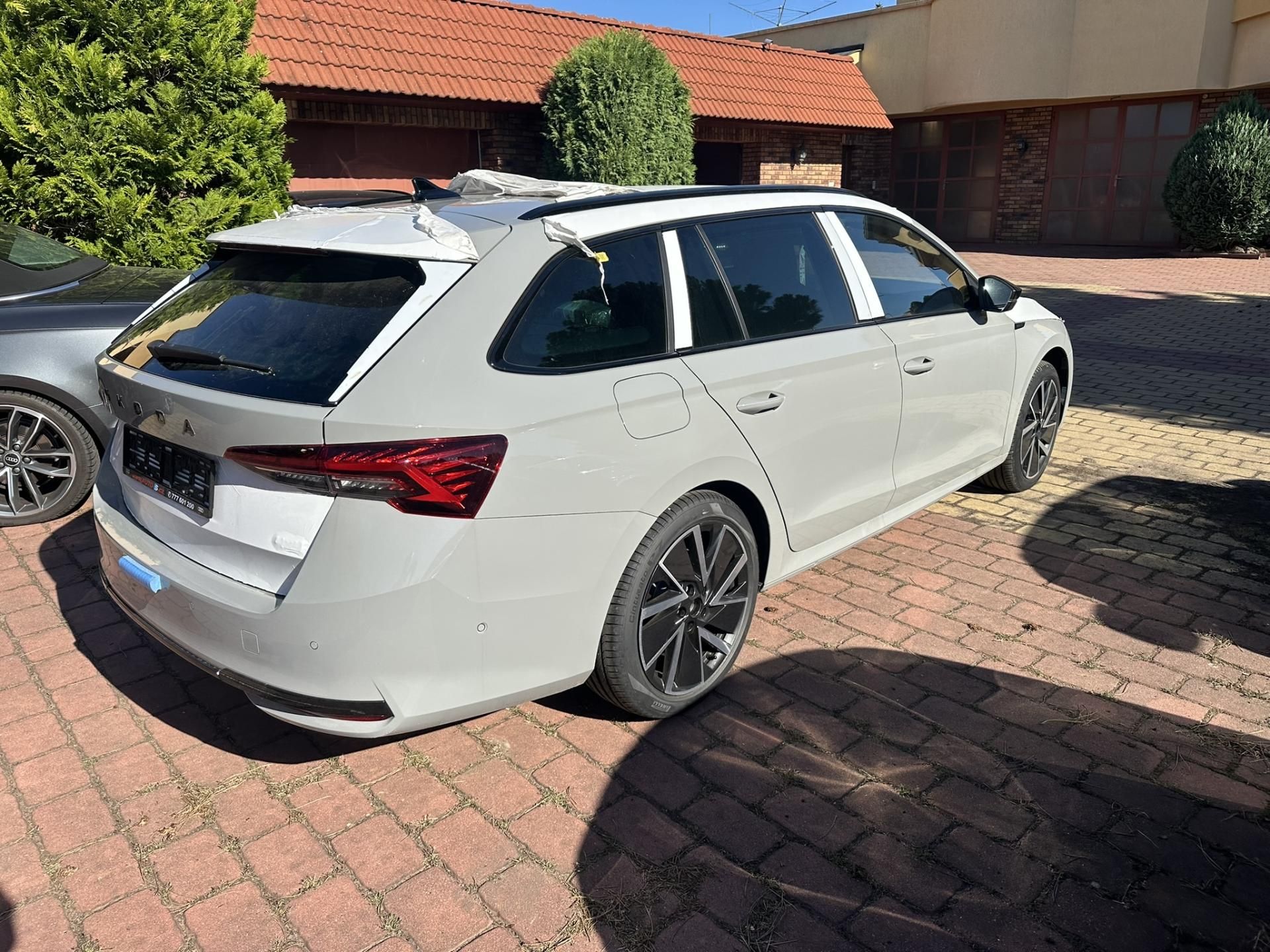 Škoda Octavia, SPORTLINE, PANORAMA, HEAD-UP - fotka 2
