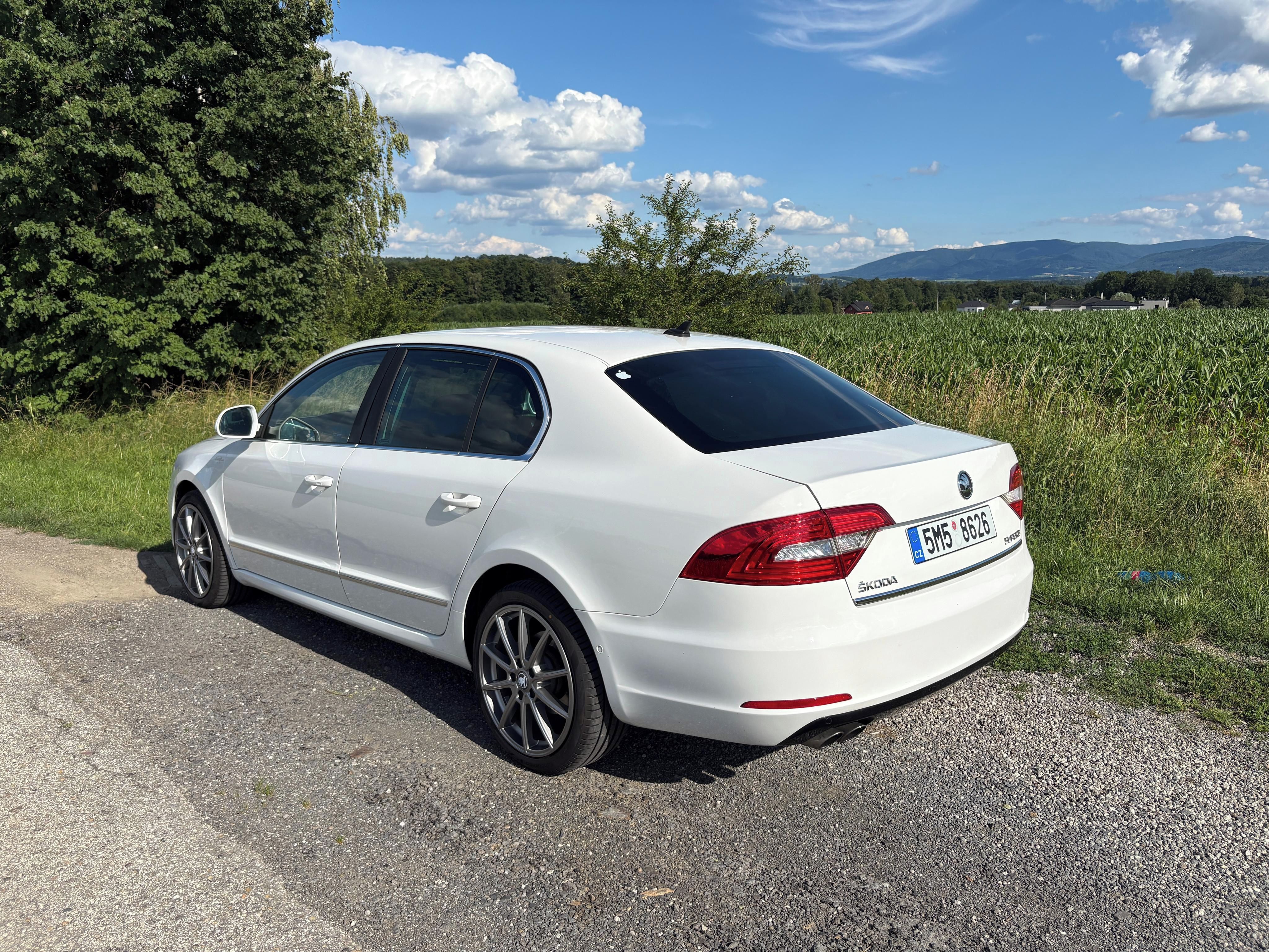 Škoda Superb, Škoda Superb 1.8 TSI L&K - fotka 4